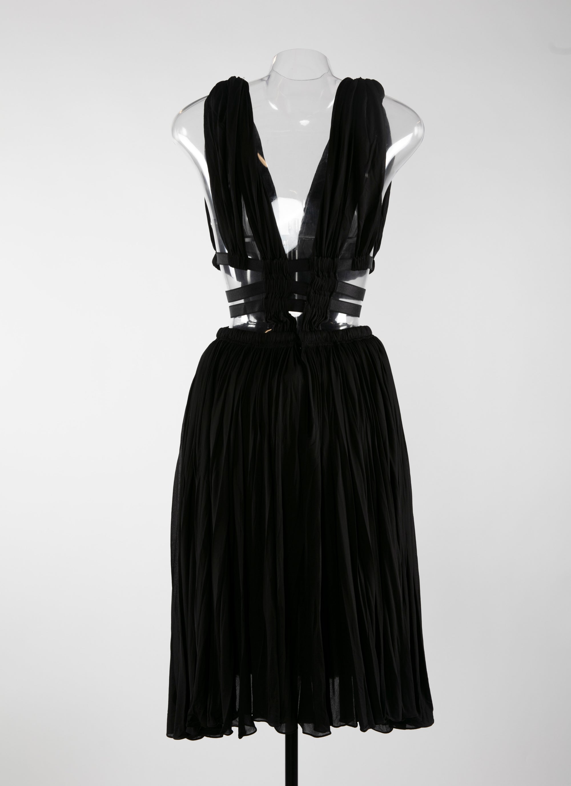 Robe courte col v à découpes froncées - Noir
