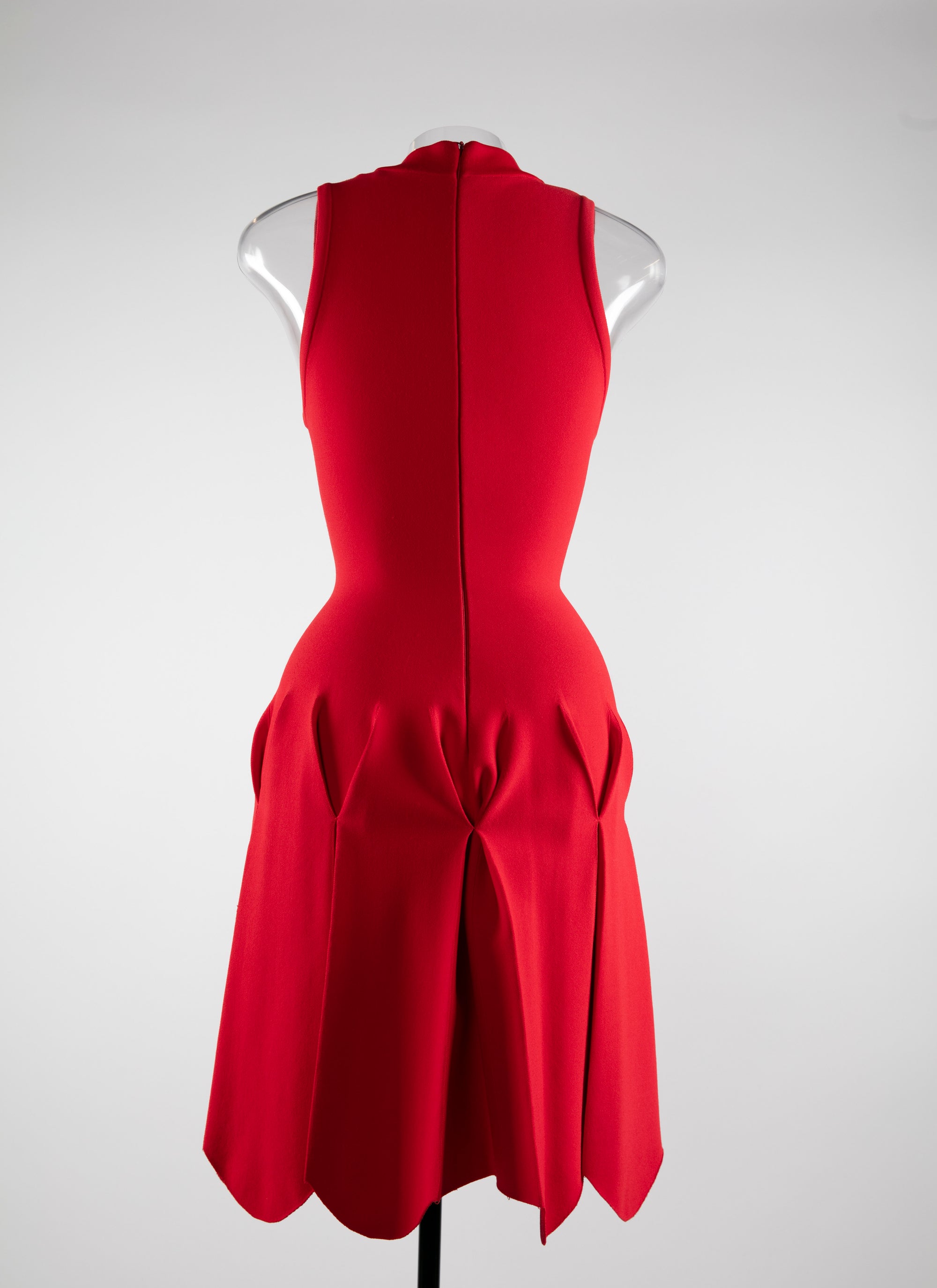Robe sans manches effet origami col v - Ecarlate