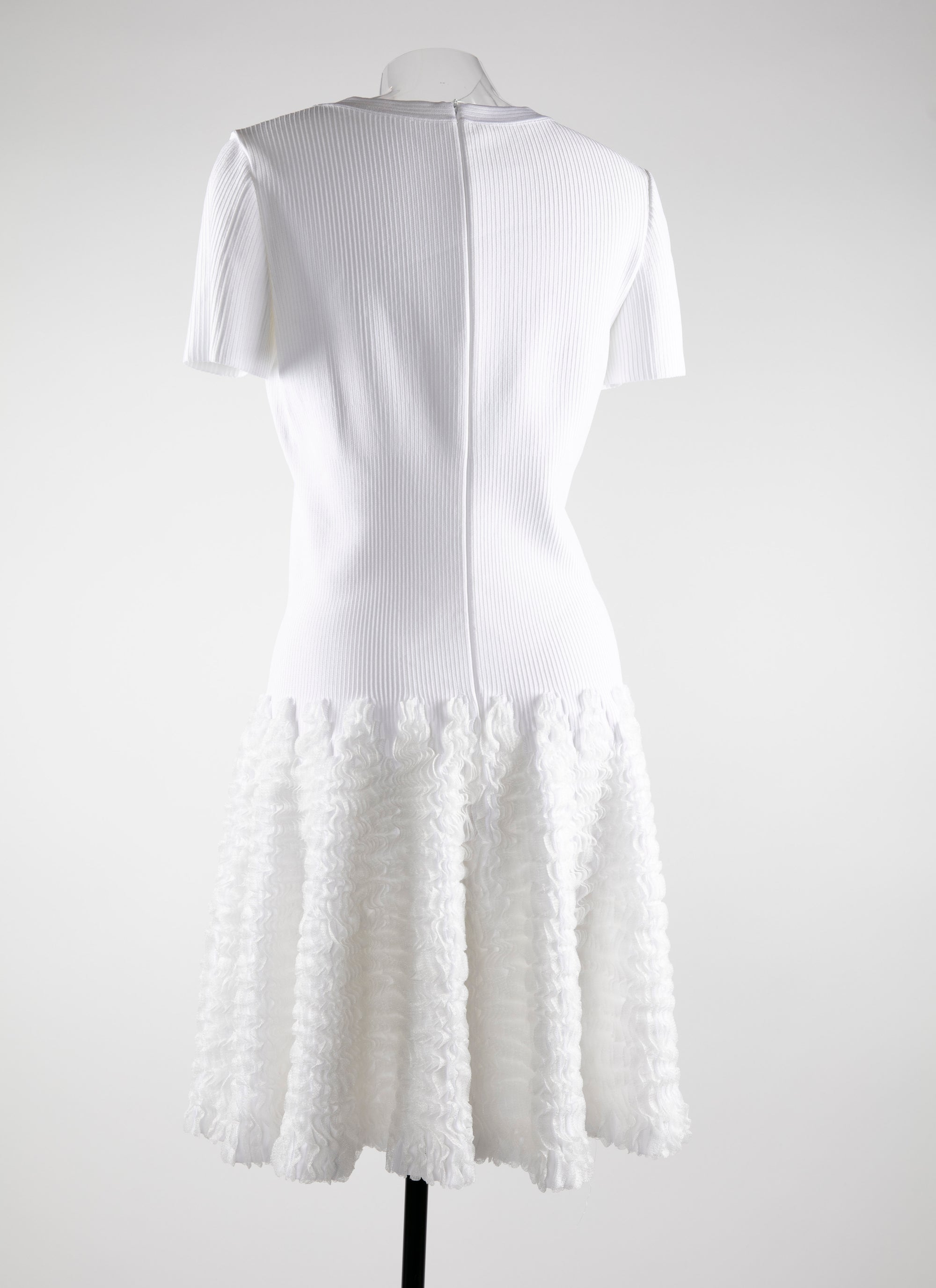 Short-sleeved dress with microflounce bottoms - White