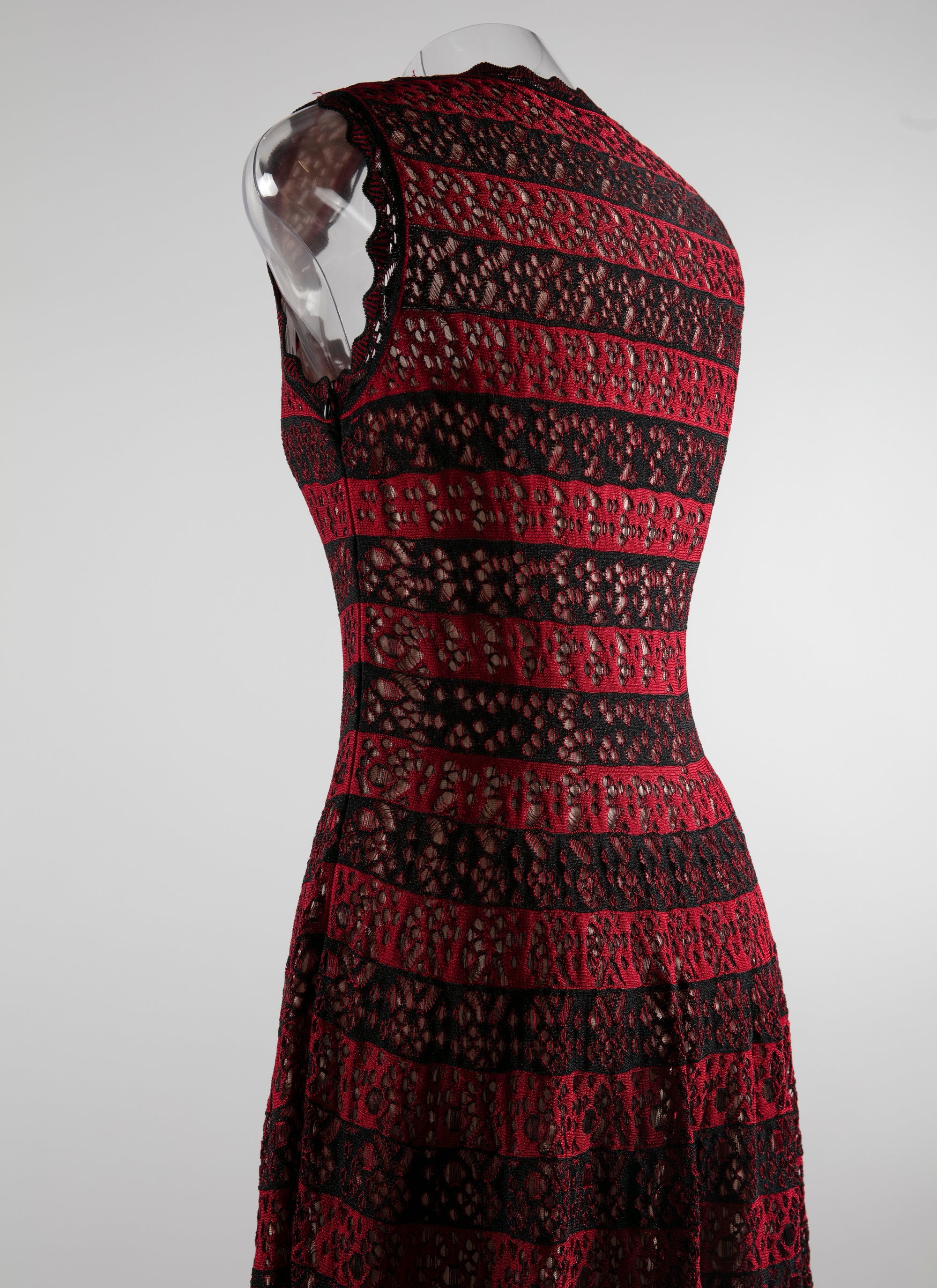 Robe sans manches à col carré festonné - Noir & Rouge