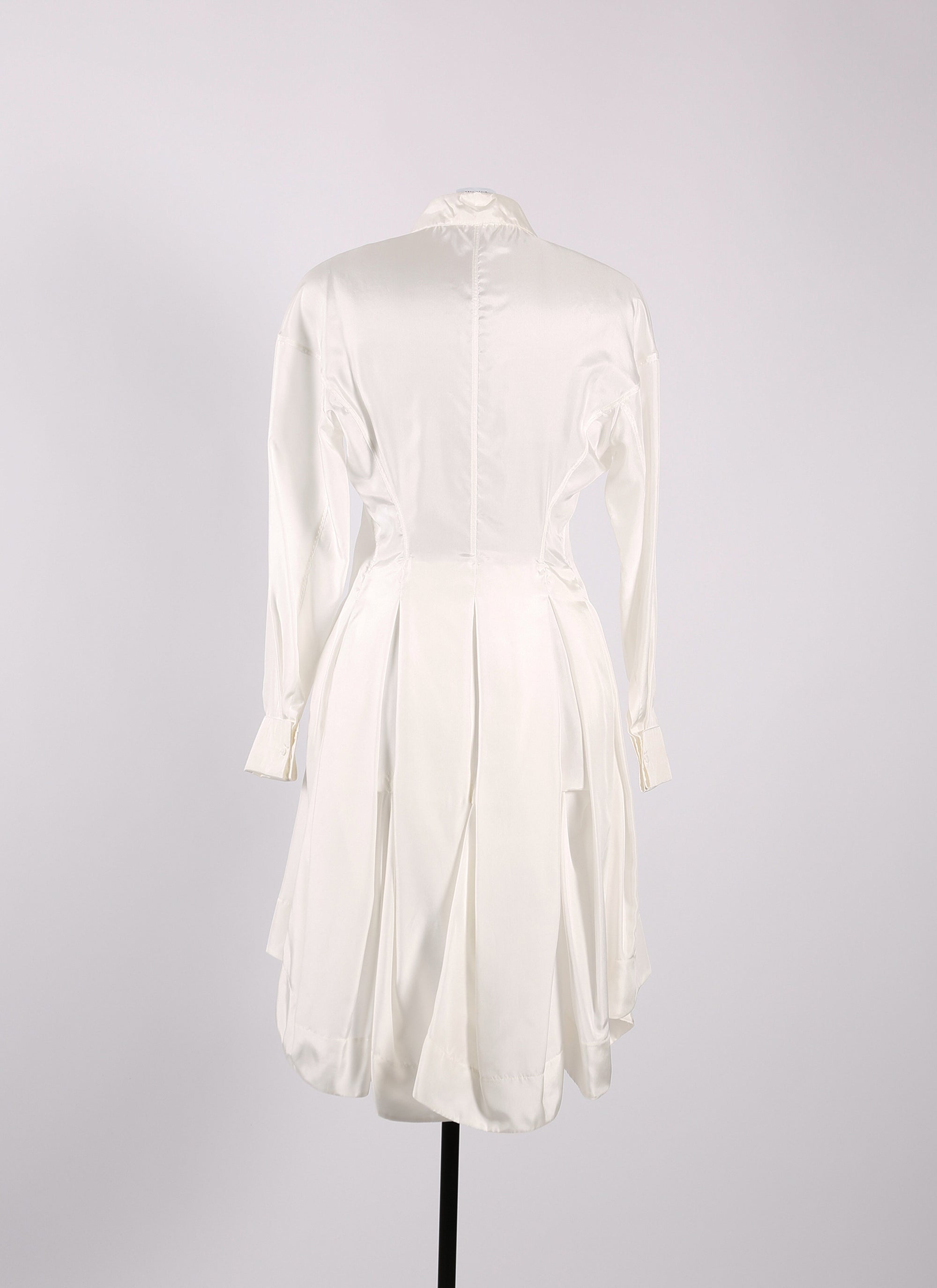 Long-sleeved short shirt dress in silk - White