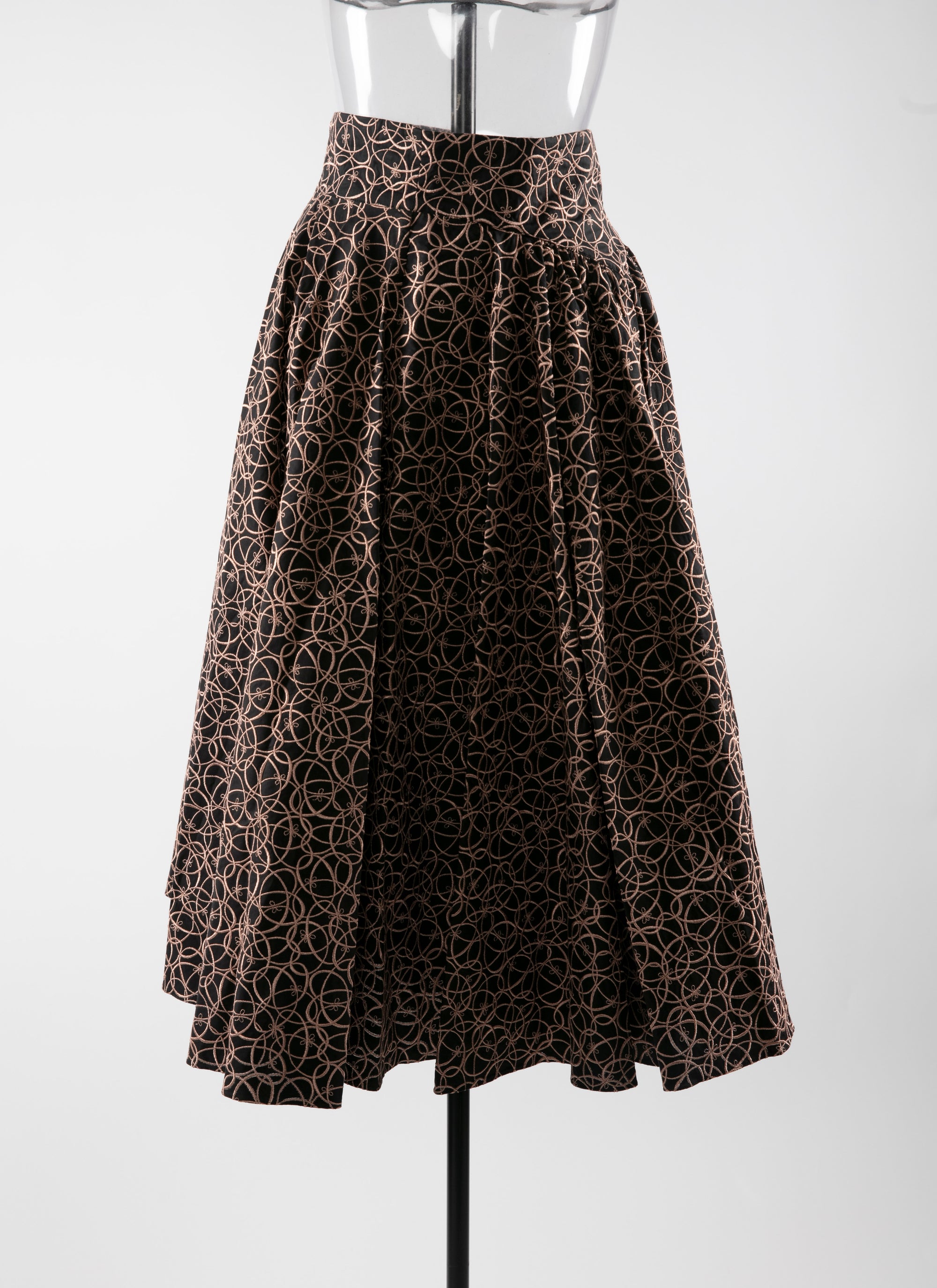 Jupe midi avec broderies géométriques - Noir & Rose