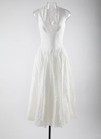 Crossed back v-neck dress - White