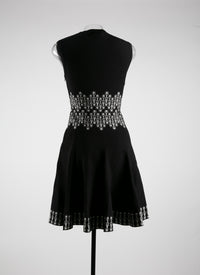 Short dress with printed belt - Black & Ivory