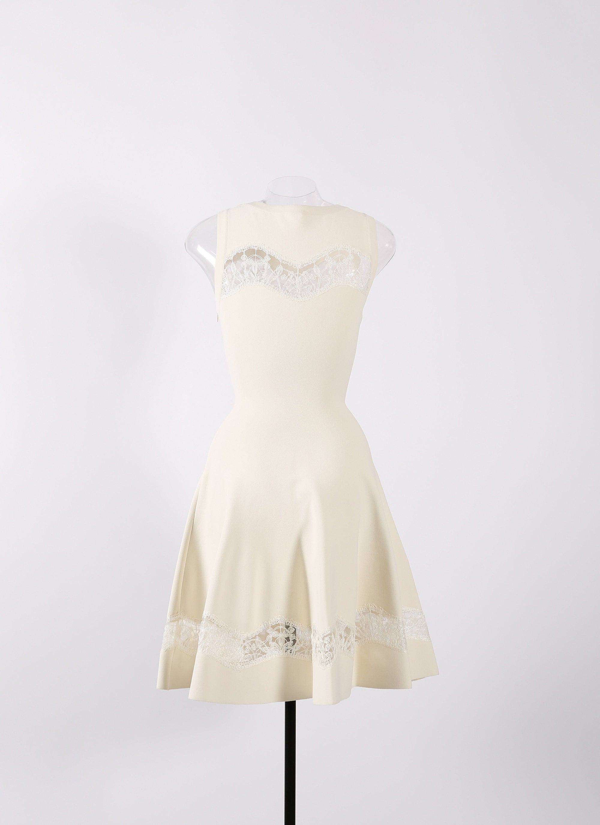 Sleeveless lace skater dress - White