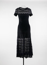 Robe à manches courtes ornée de détails transparents - Nuit