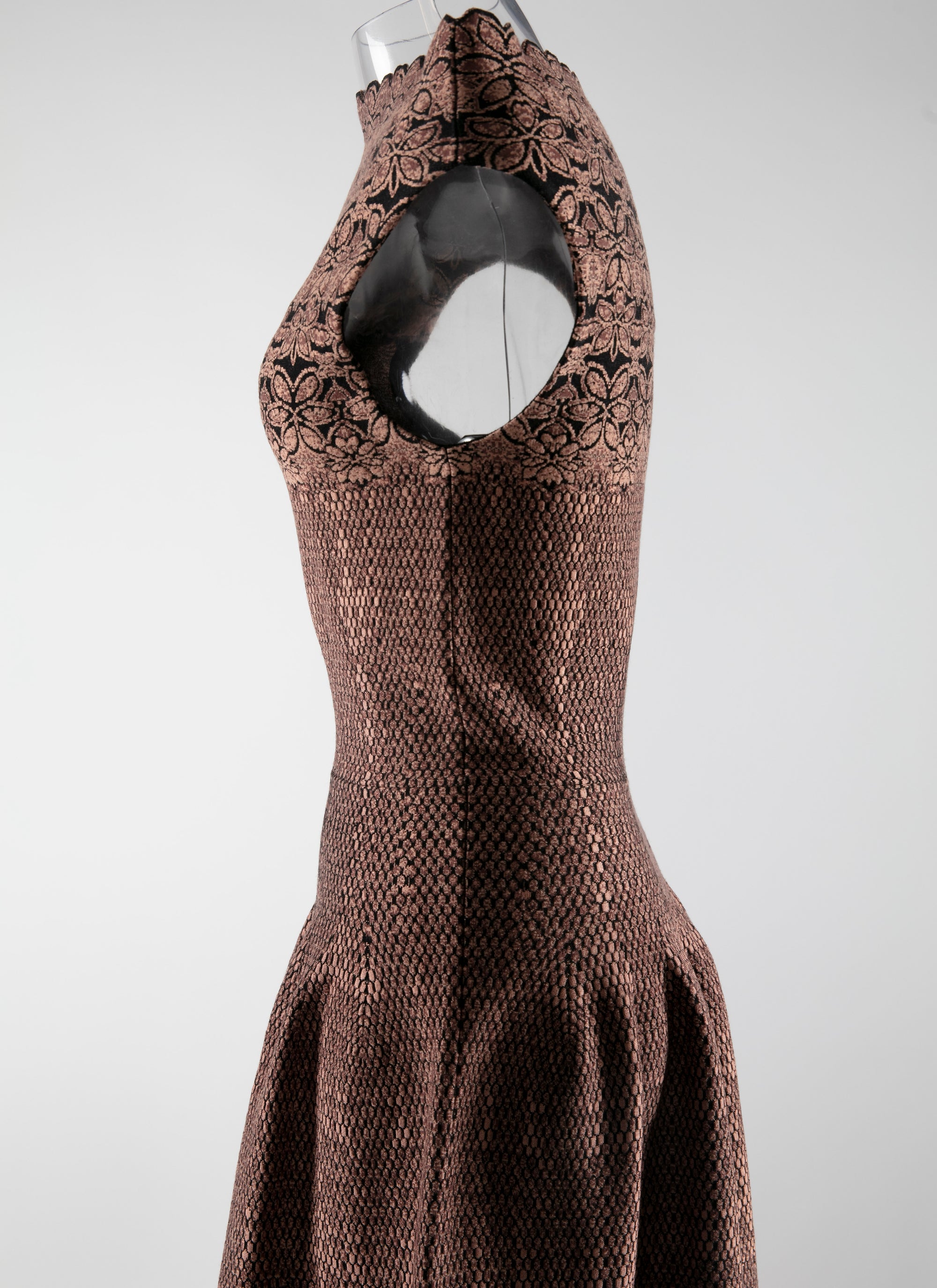 Scalloped hem boat neck midi-length dress - Black & Marron