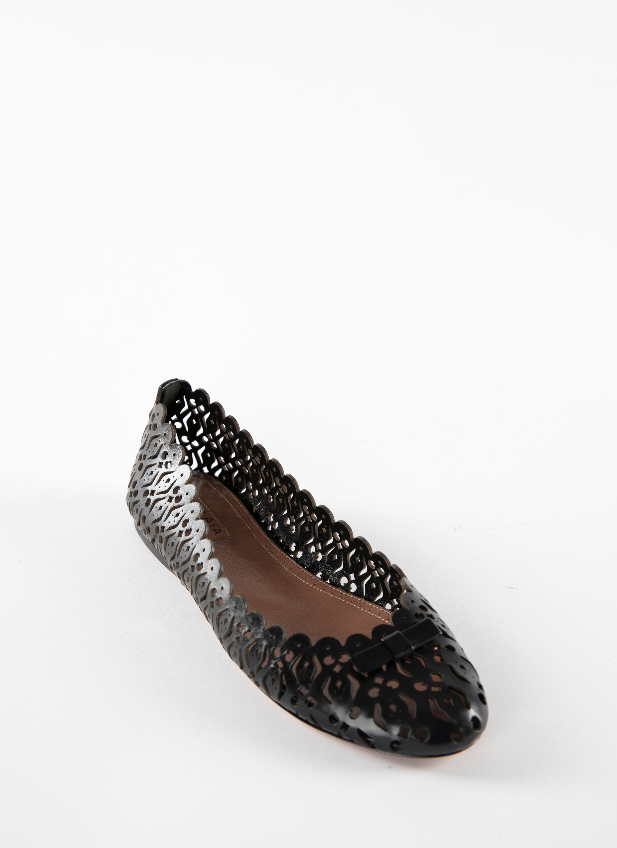 Ballerines perforées à bout rond nœud en cuir - Noir