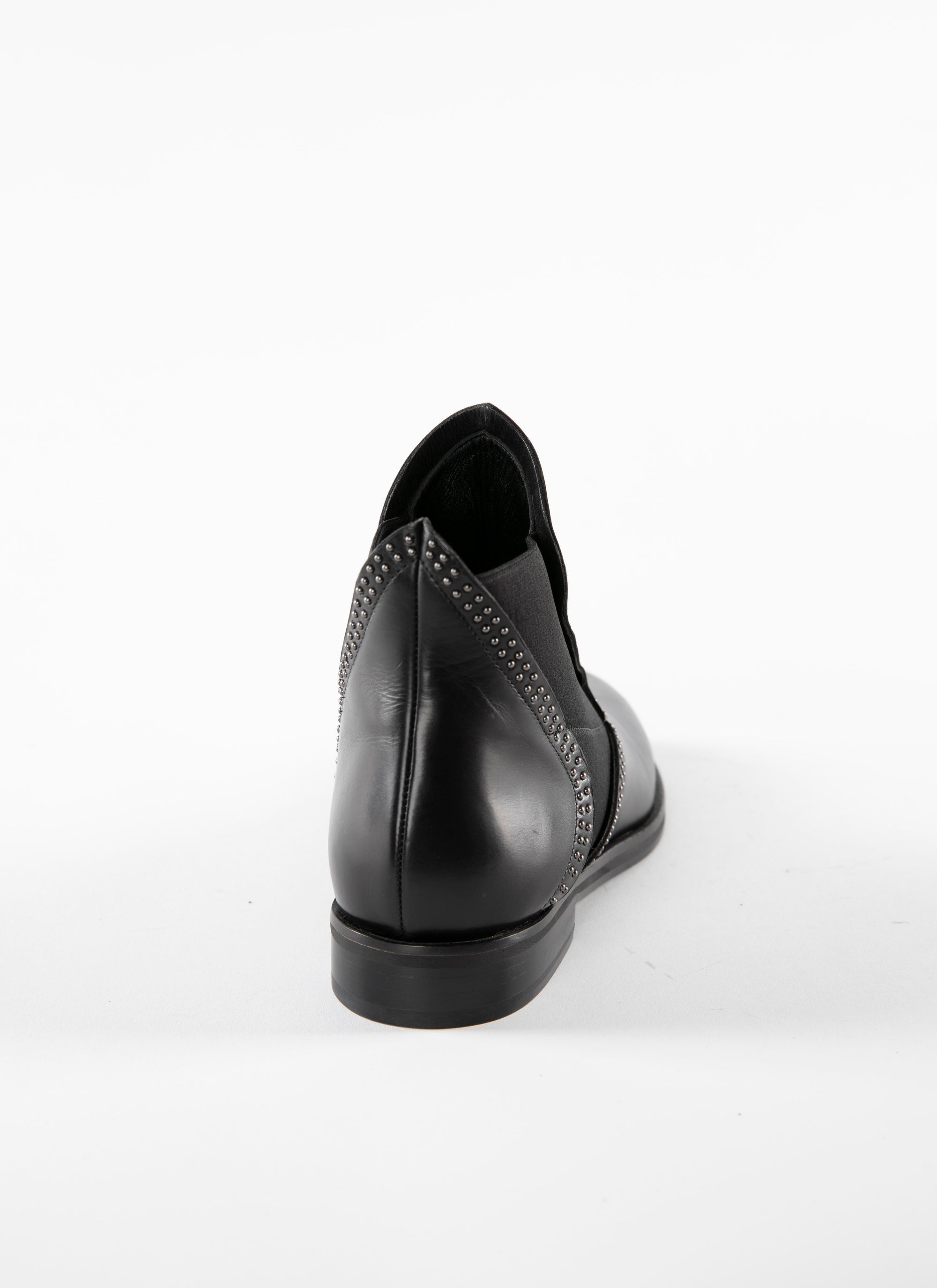 Studded flat boots in leather - Black intense