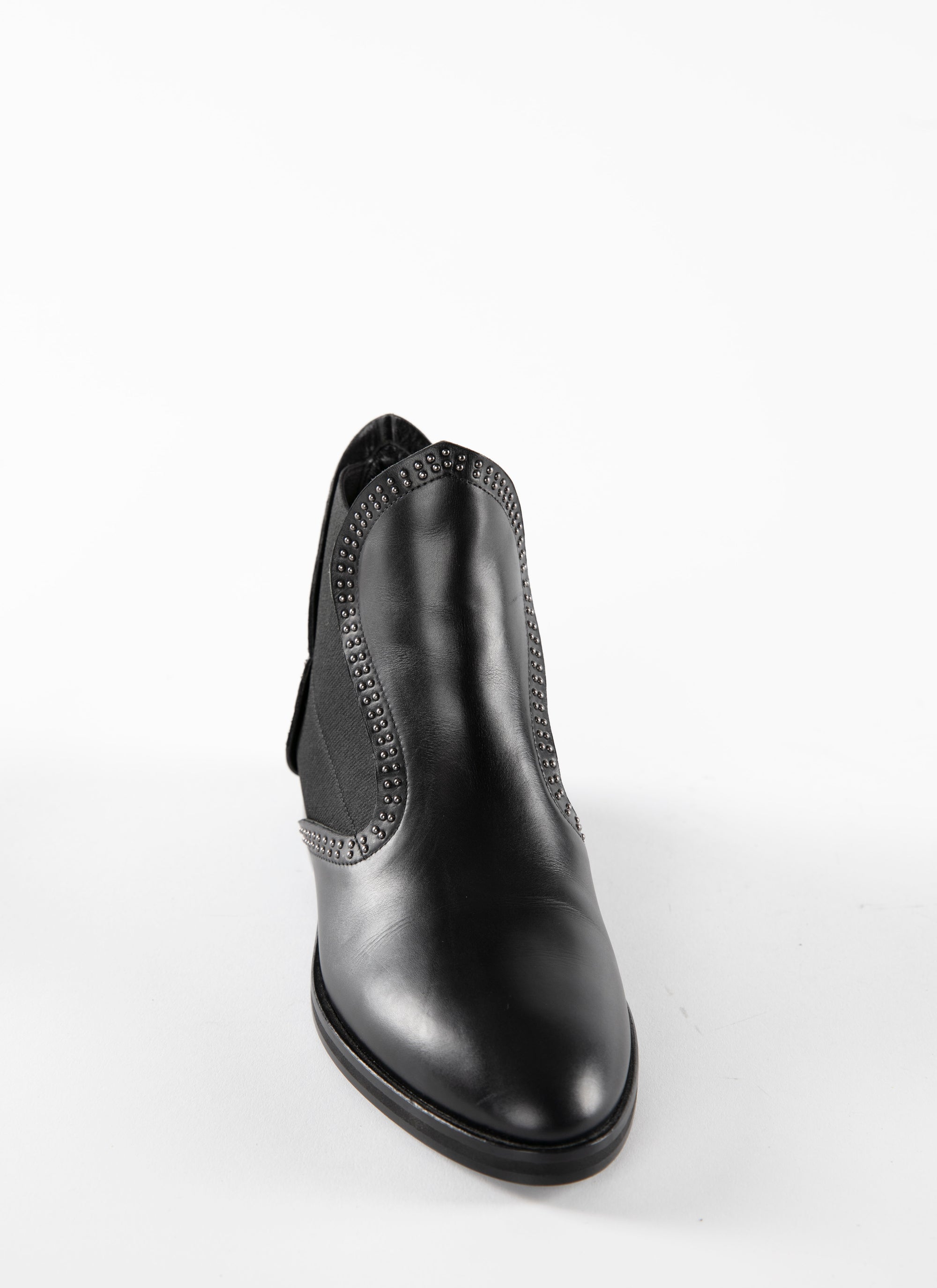 Studded flat boots in leather - Black intense