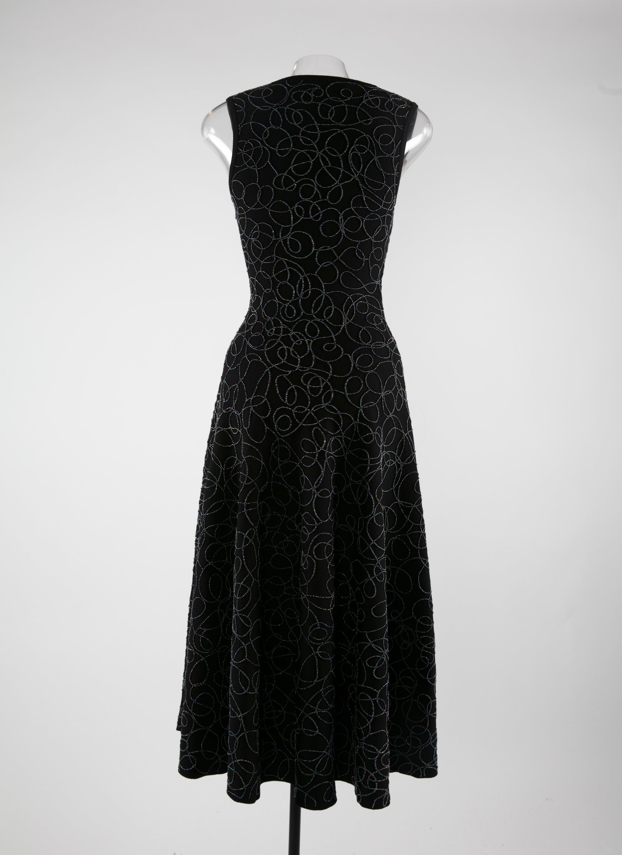 Robe sans manches brodée en laine - Noir