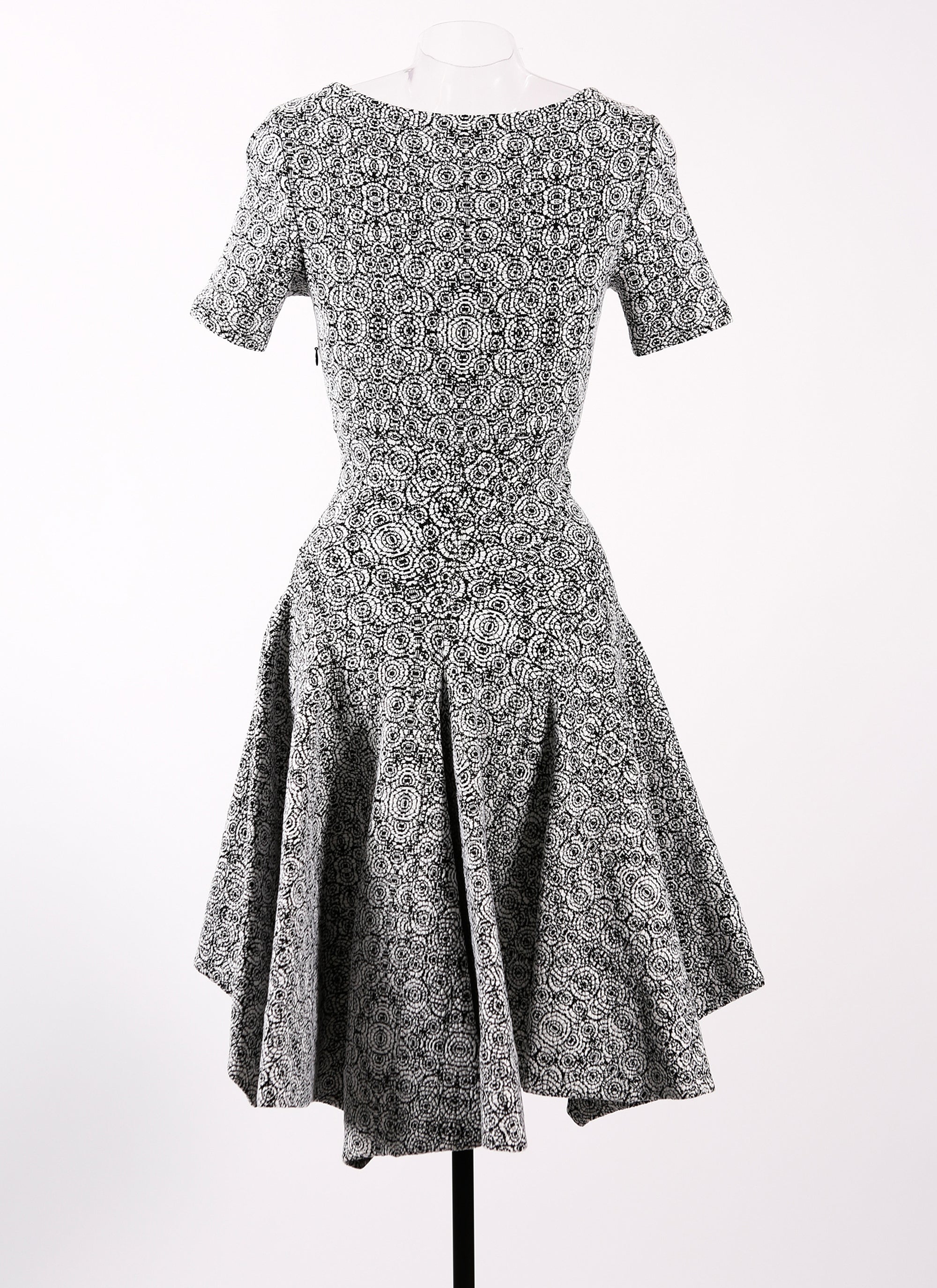 Spider knitted short-sleeved dress - White & Black