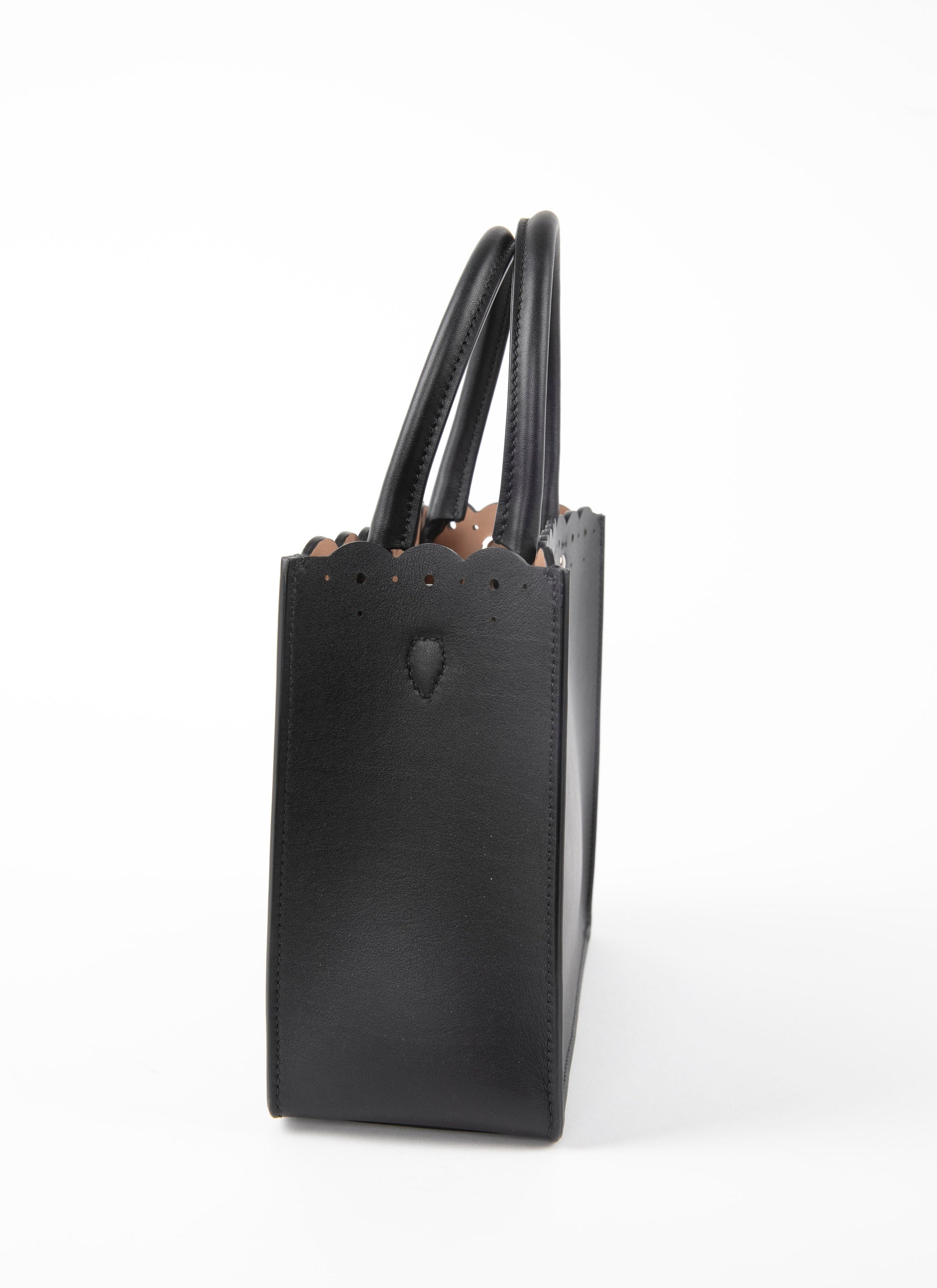 Sac Garance Carrera Fiori bordure ajourée en cuir - Noir
