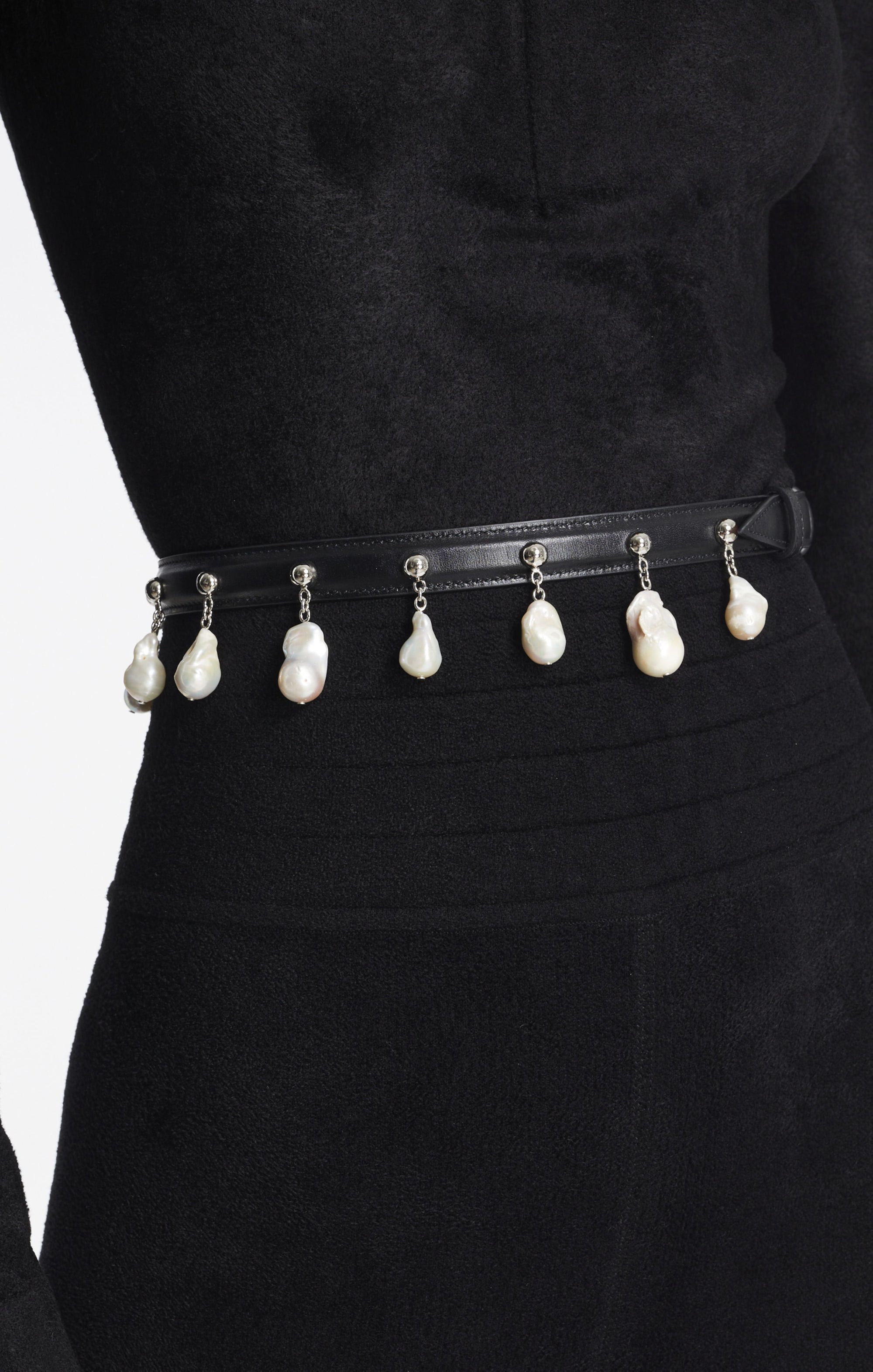 Thin leather beaded belt - Black