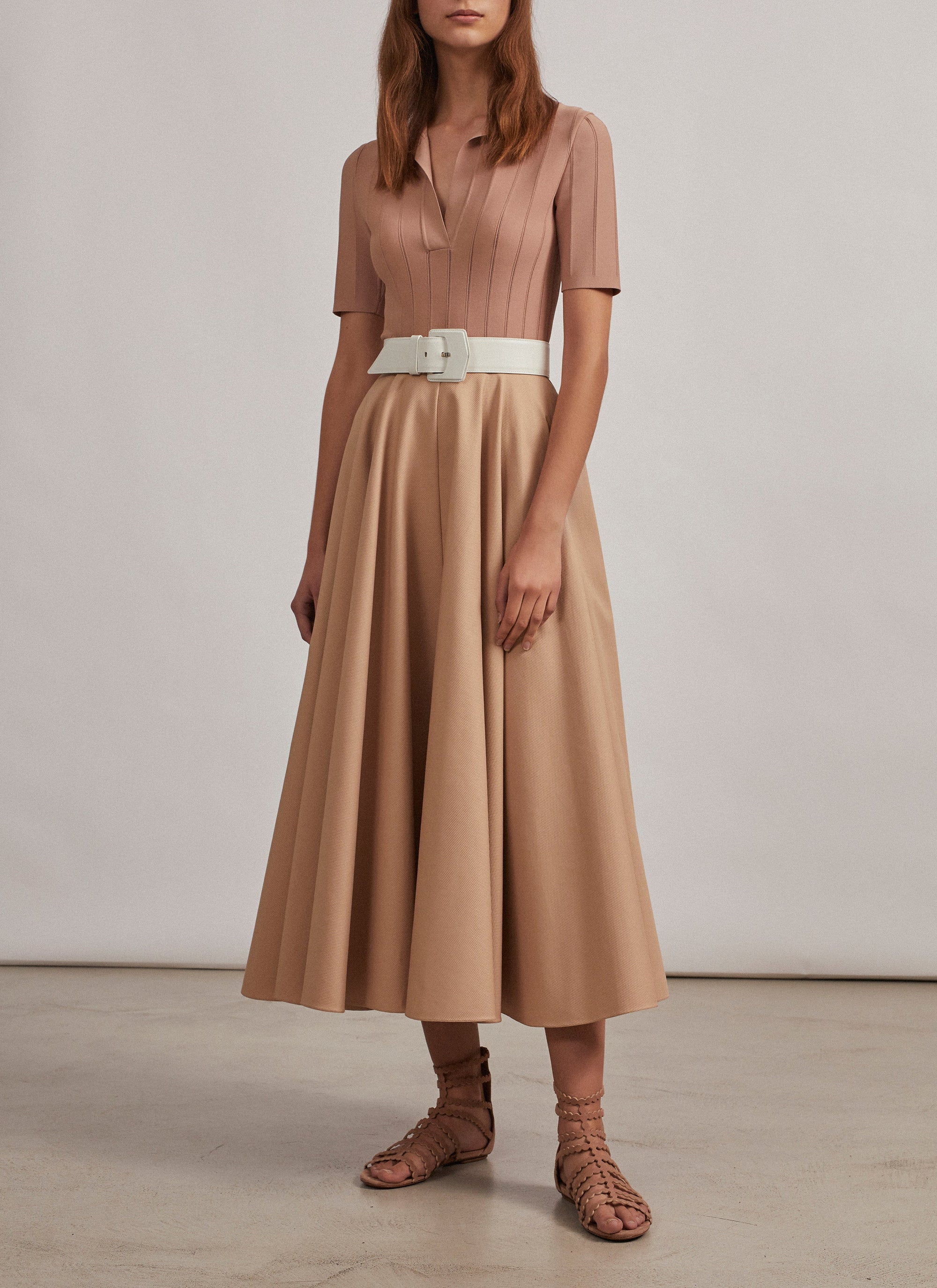 Ceinture à boucle géométrique oversize en cuir - Almandite