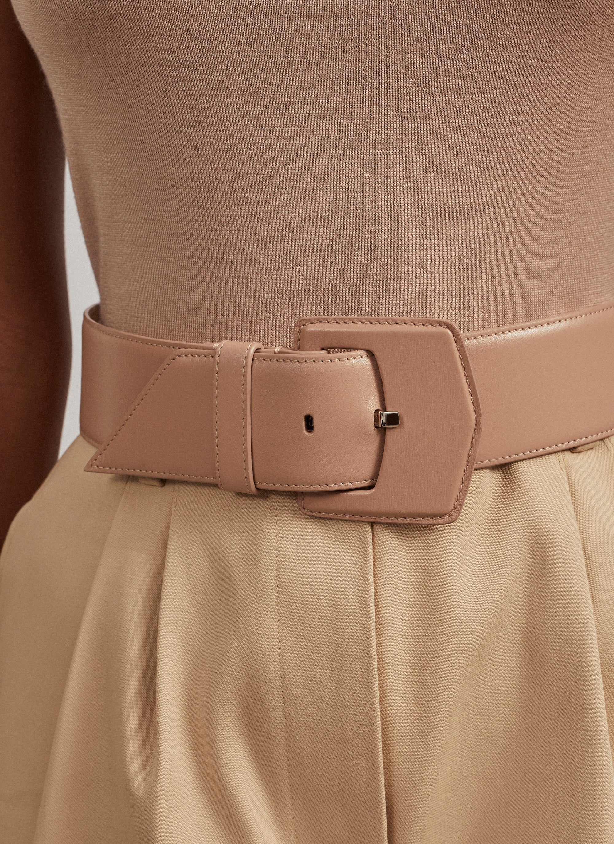 Oversized leather geometric buckle belt - Aloe