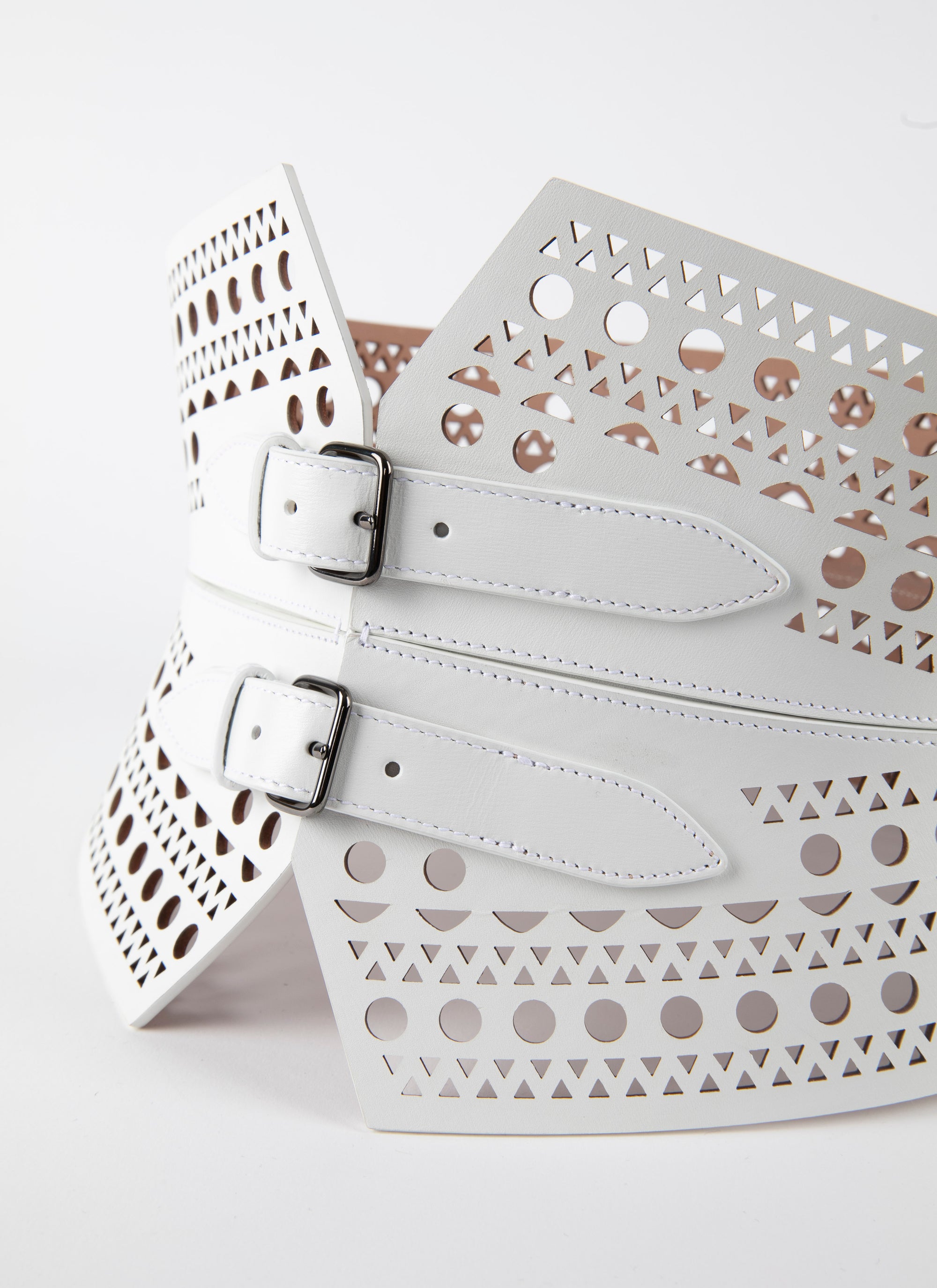 Perforated double buckle bustier belt in leather - Optic White