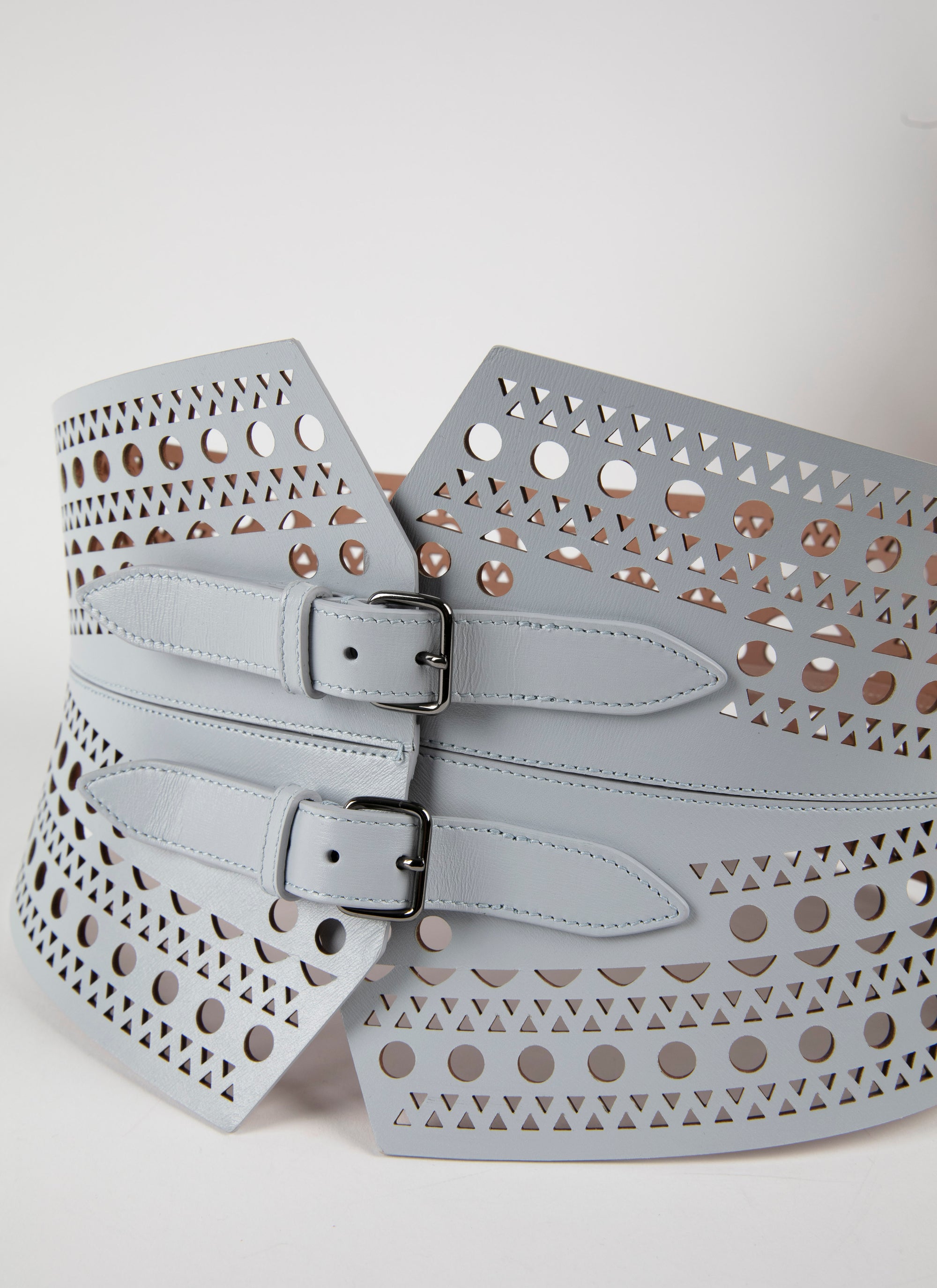 Perforated double buckle bustier belt in leather - Cloud