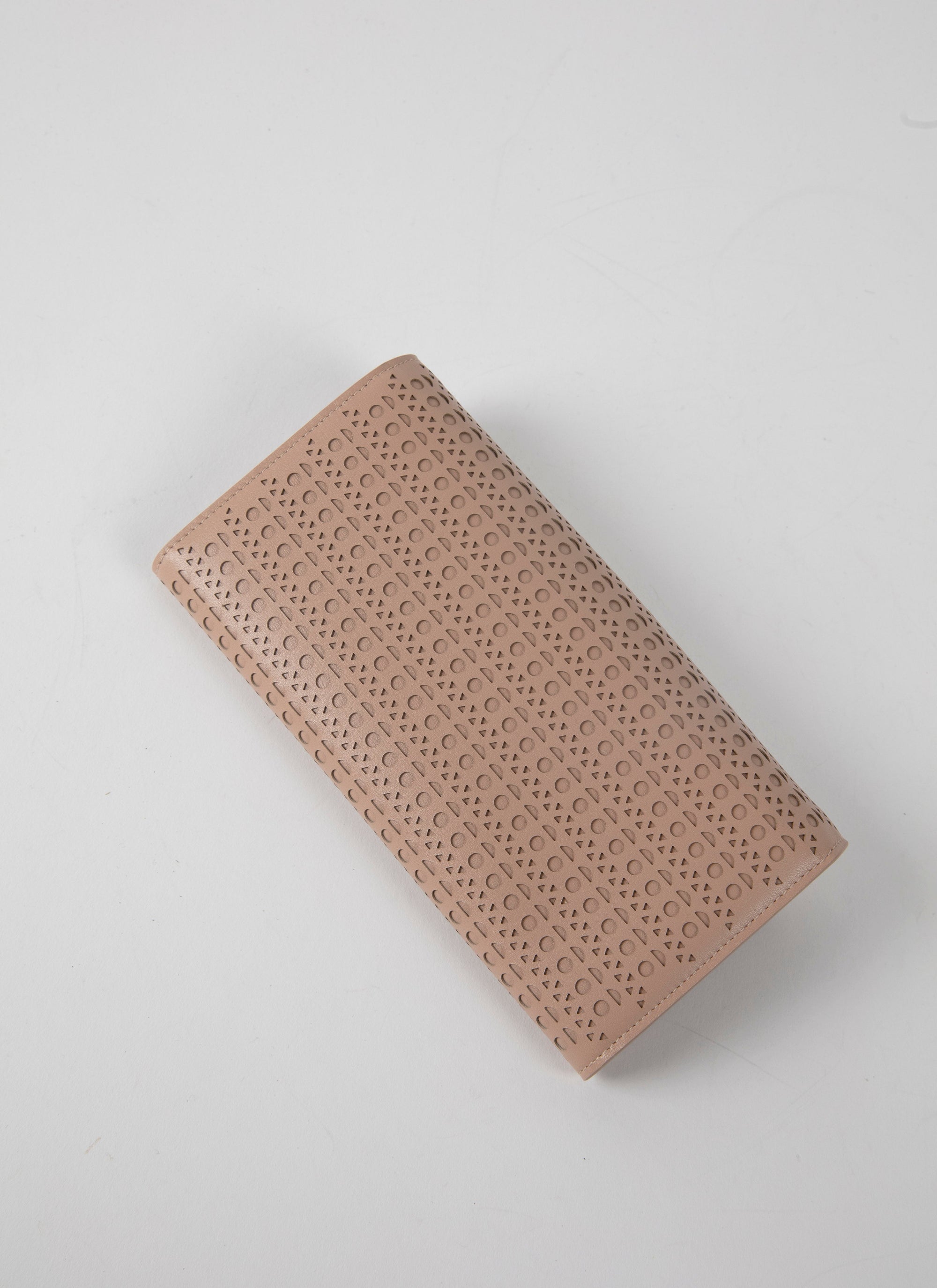 Openwork flap wallet in leather - Sand