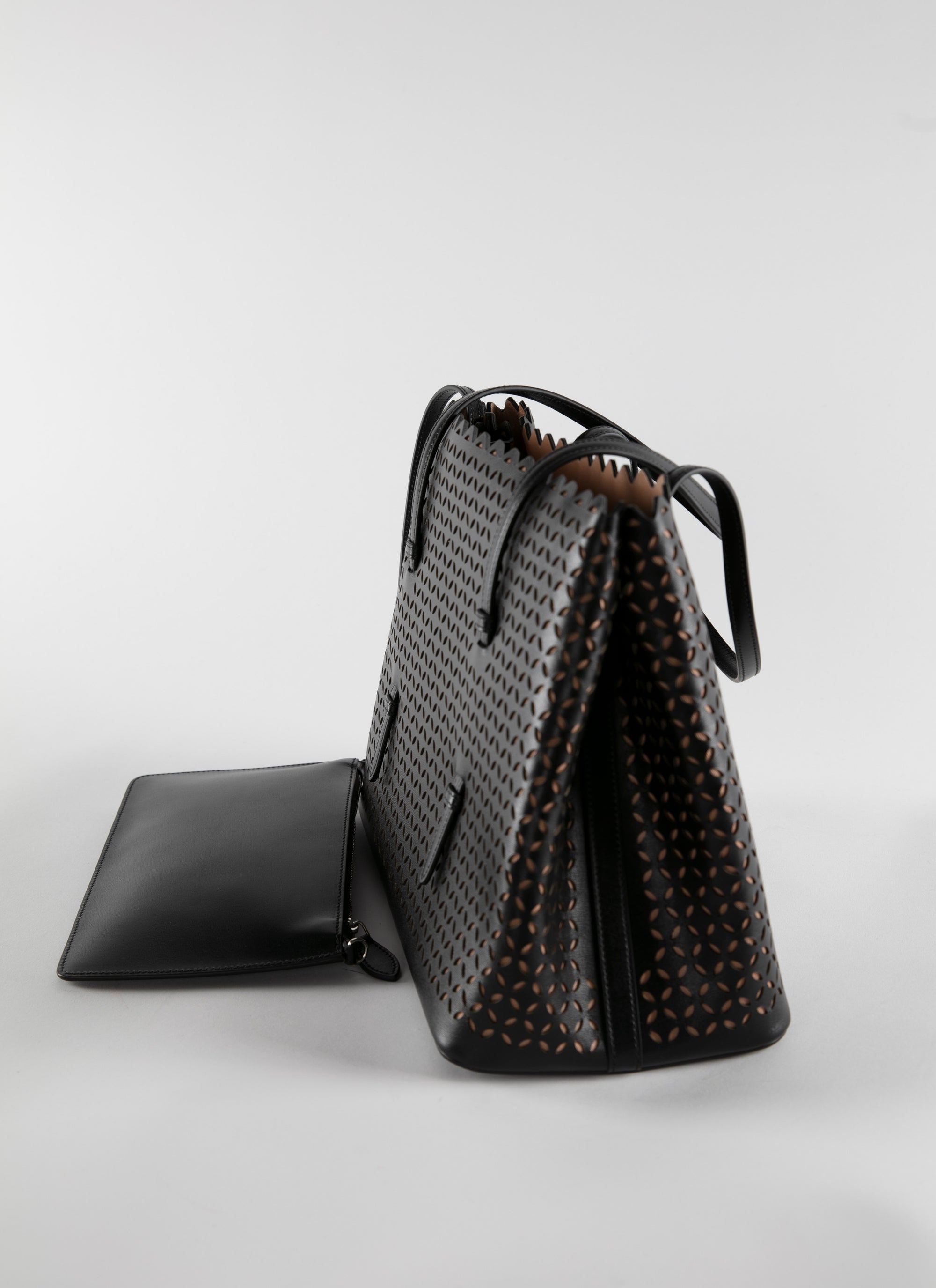 Mina 32 bag - Black & Sand