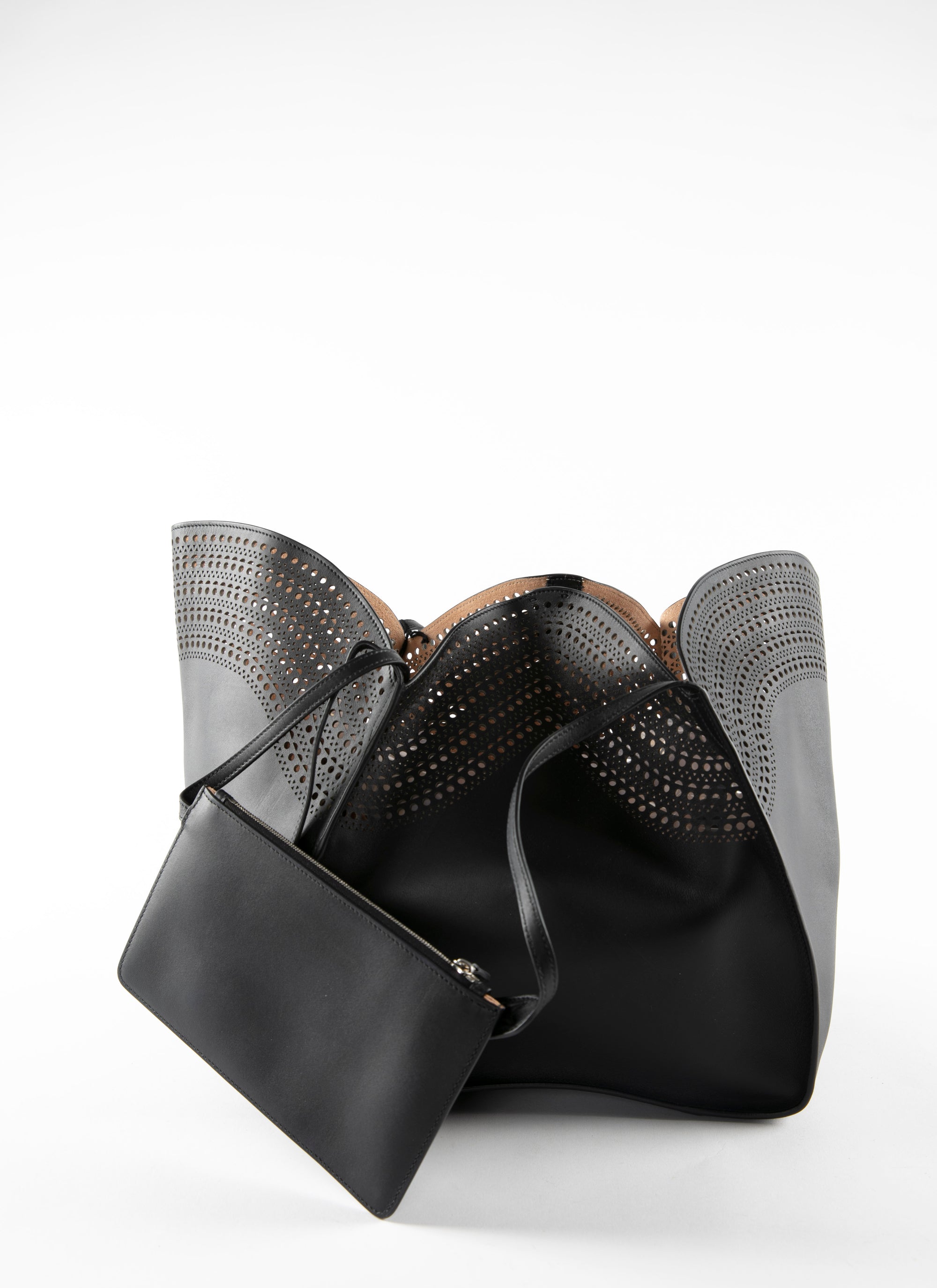 Lili 24 Bag - Black intense