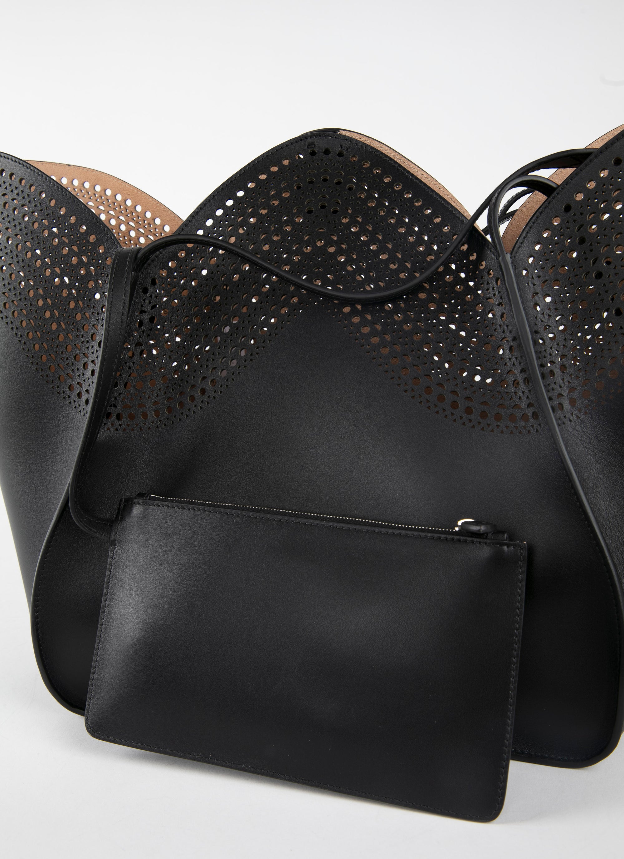 Lili 24 Bag - Black intense
