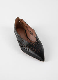Ballerines pointues perforées en cuir - Noir