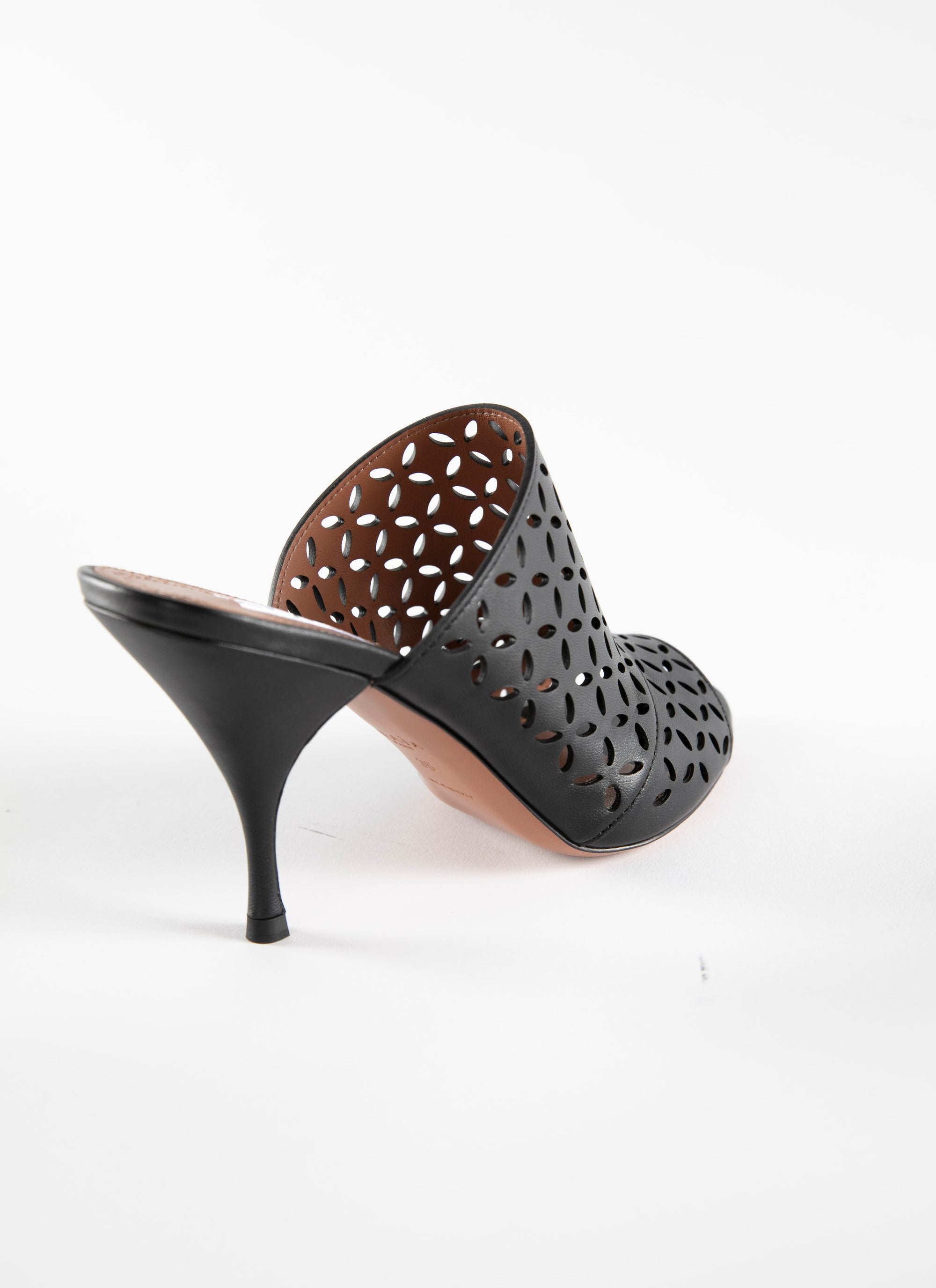 Escarpins 90 perforés à bout pointu en cuir - Noir
