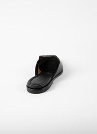 Mules plates en cuir ajourées - Noir