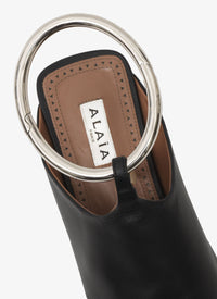 Mules plates à bride cheville en cuir - Noir