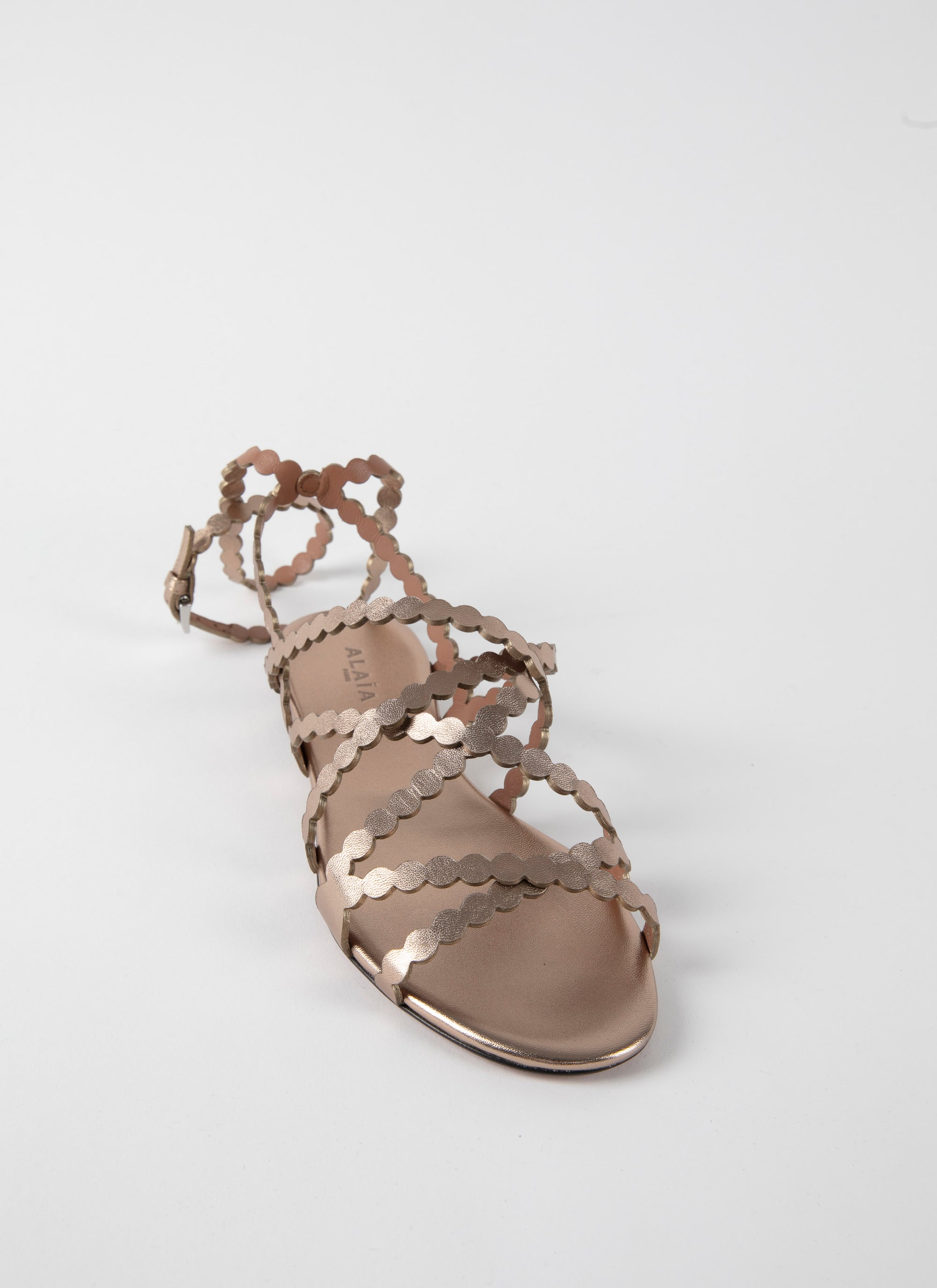 Sandales plates en cuir - Or Rose Brosse