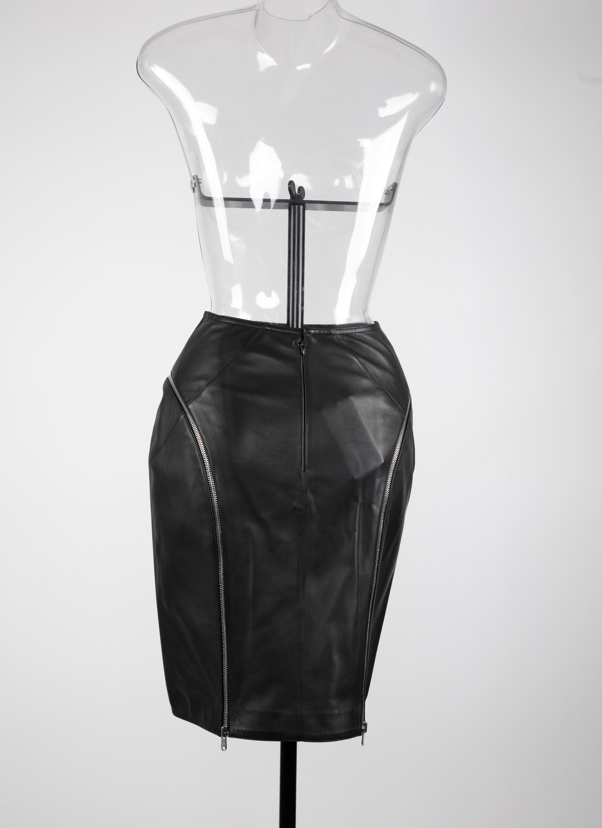 Jupe courte zippée en cuir - Noir