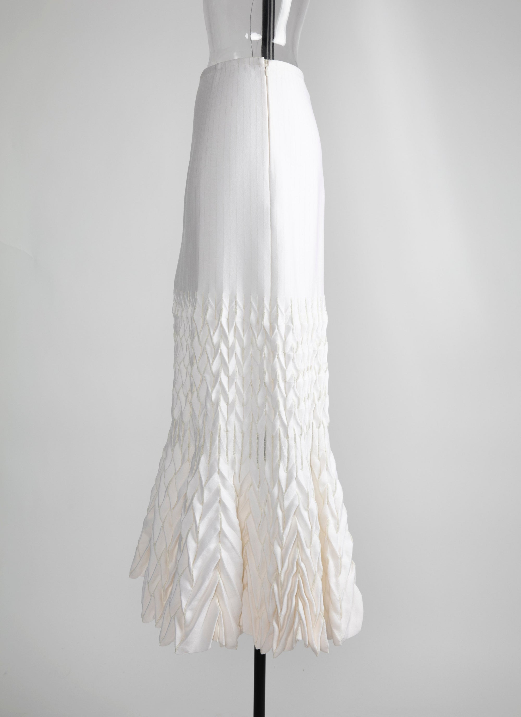 Long fitted skirt in wool - Ivory