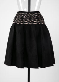 Short skirt with contrast waistband - Black & Nude