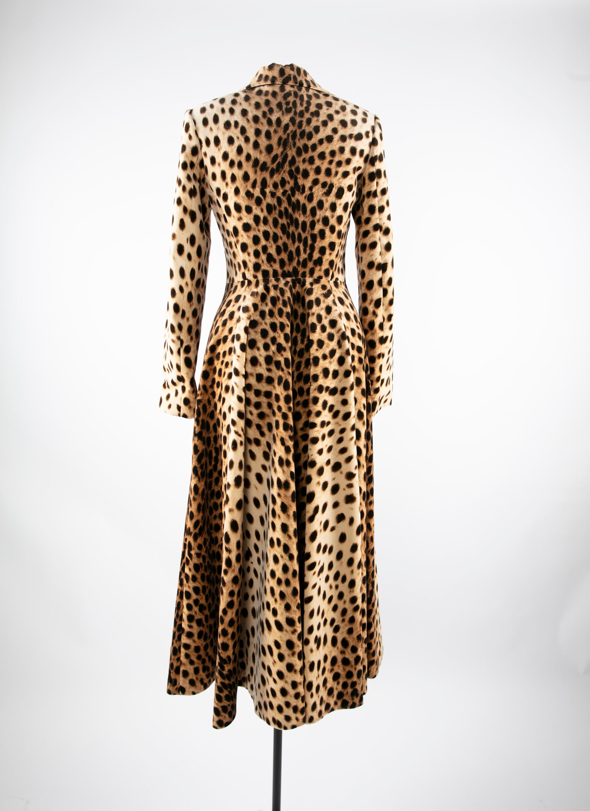 Long fitted coat in animal print - Light Beige