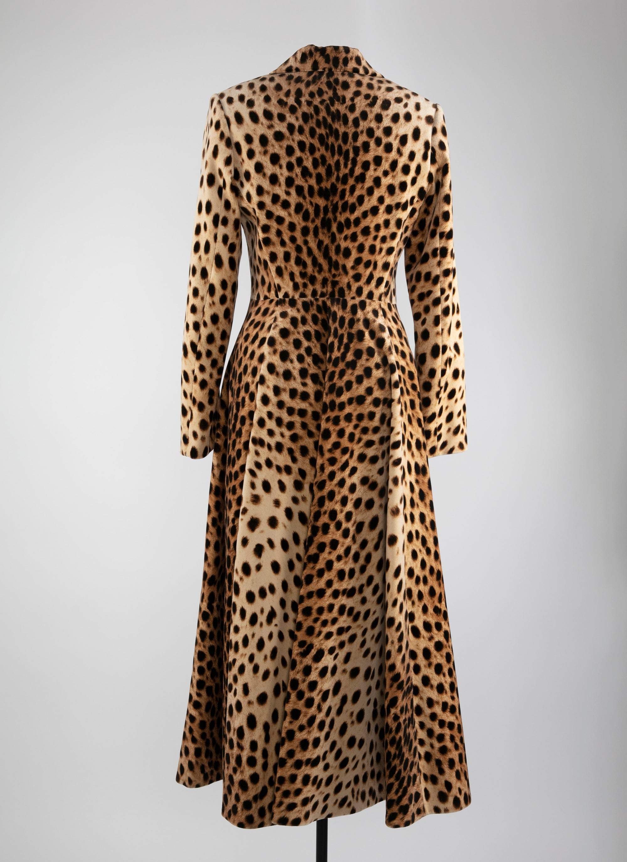 Long fitted coat in animal print - Light Beige