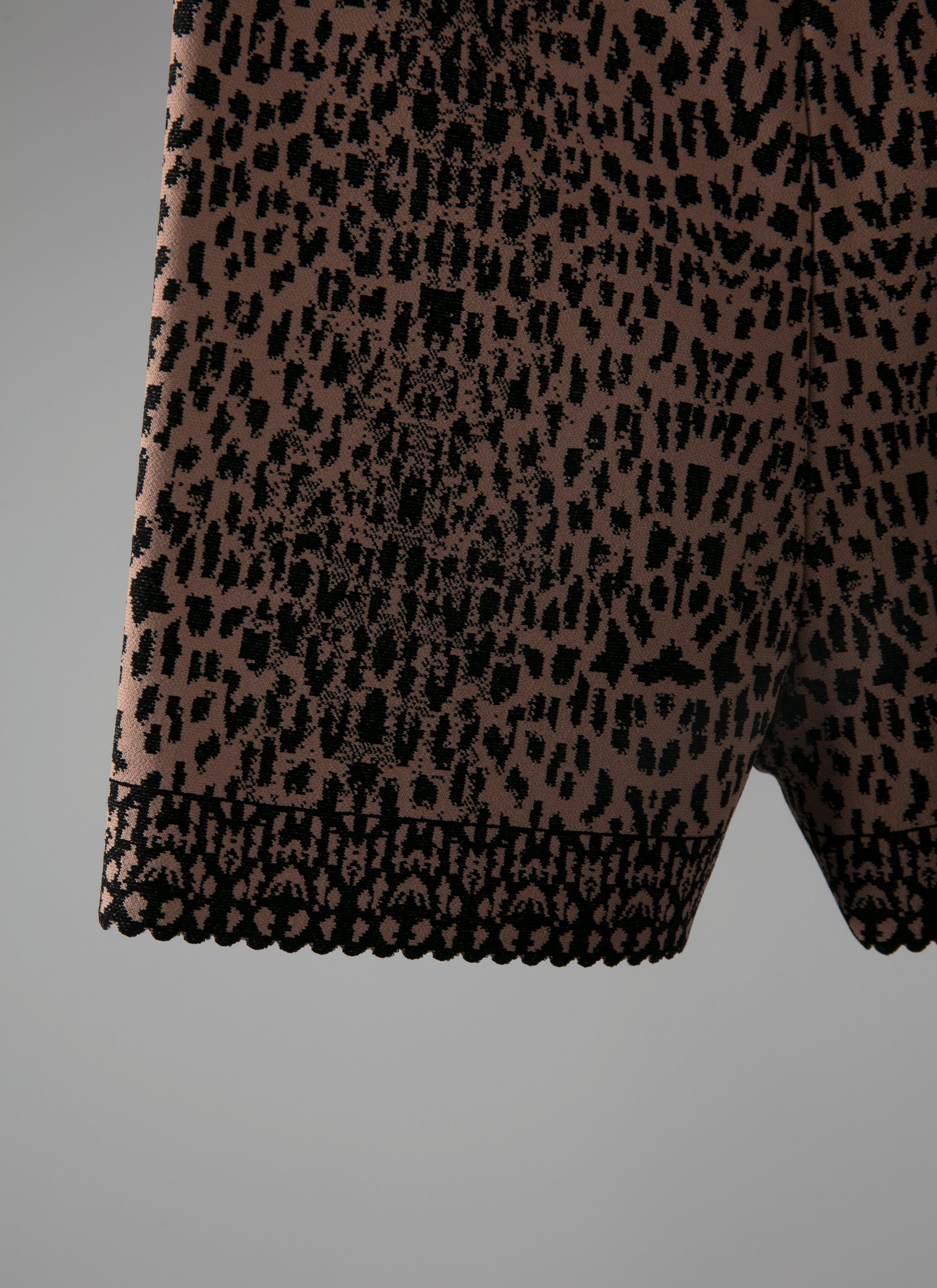 Animal print shorts - Flesh & Black