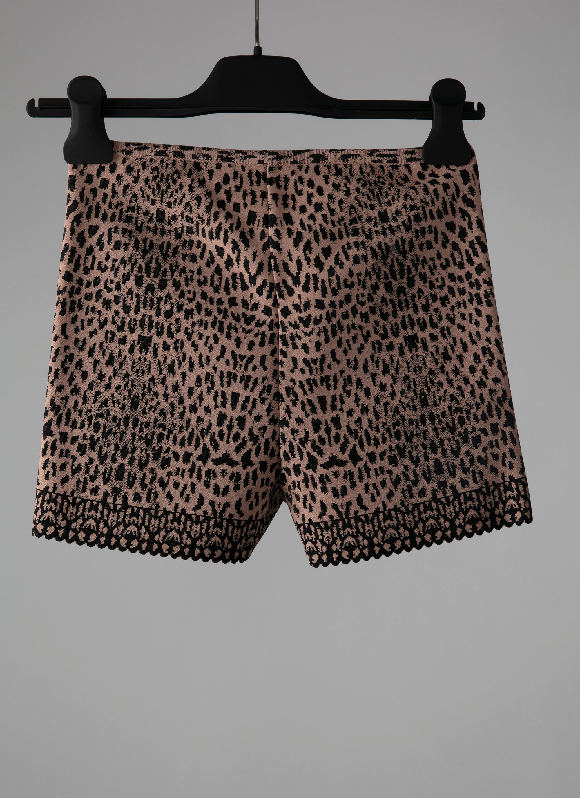 Animal print shorts - Flesh & Black