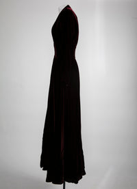 Robe longue en velours léger - Cerise