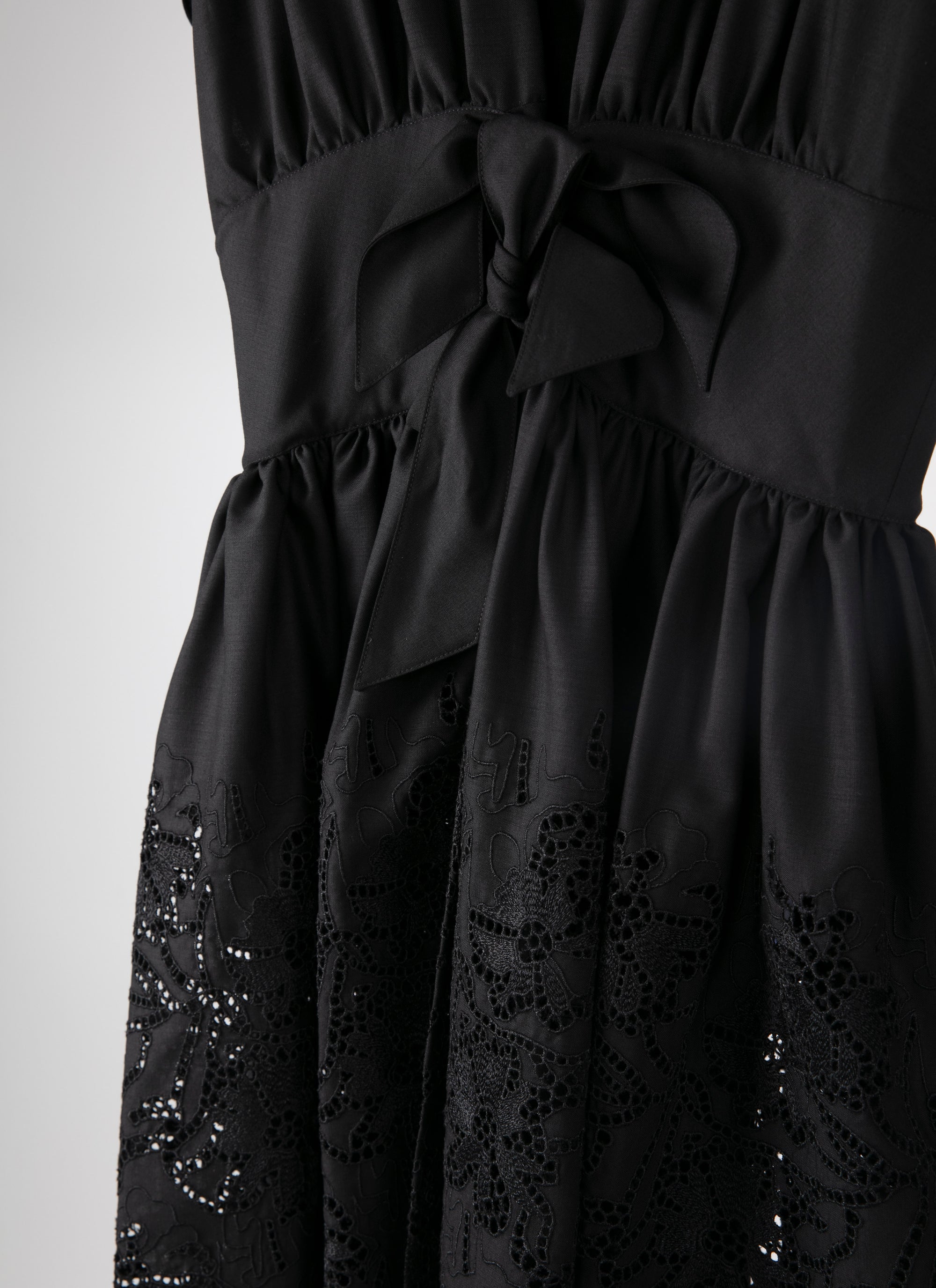 Short-sleeved dress with bow at waist in wool - Black intense