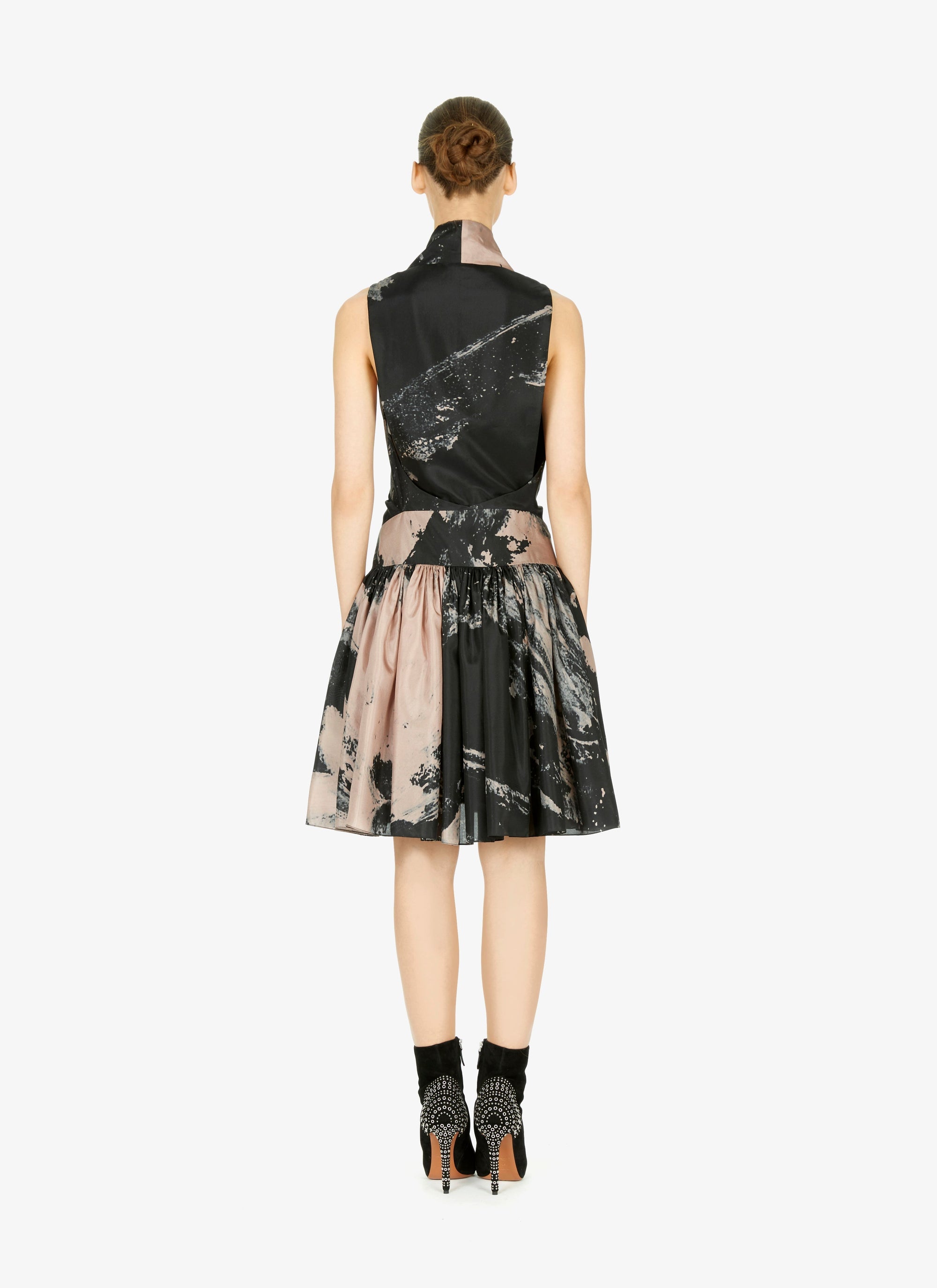 Silk floral print flared dress - Black & Flesh