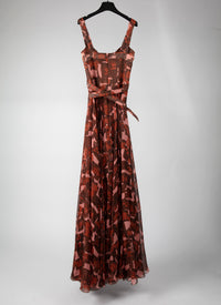 Robe longue sans manches ceinturée en soie - Rose & Rouge