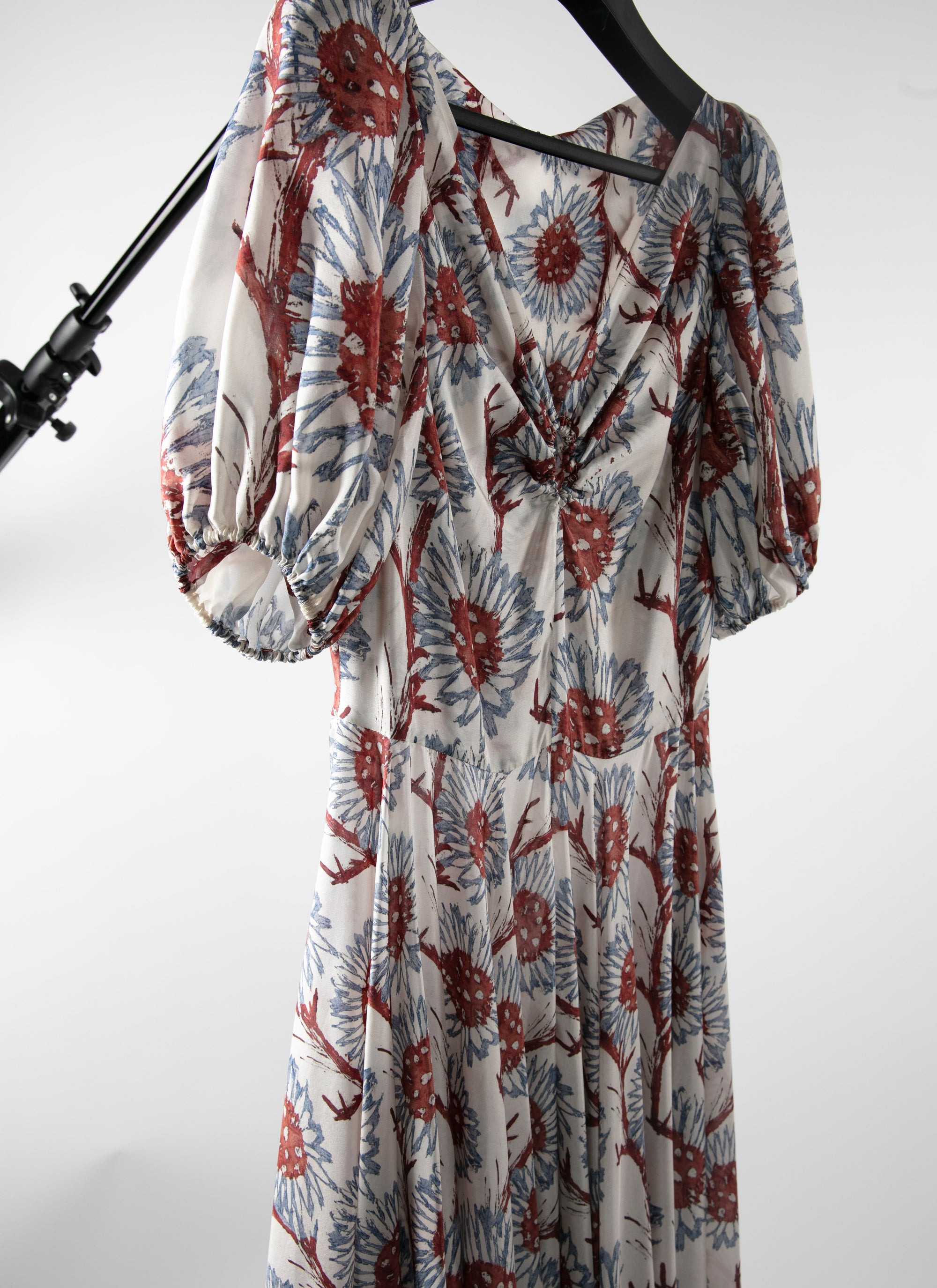 Silk balloon sleeved maxi dress - White & Grey Blue