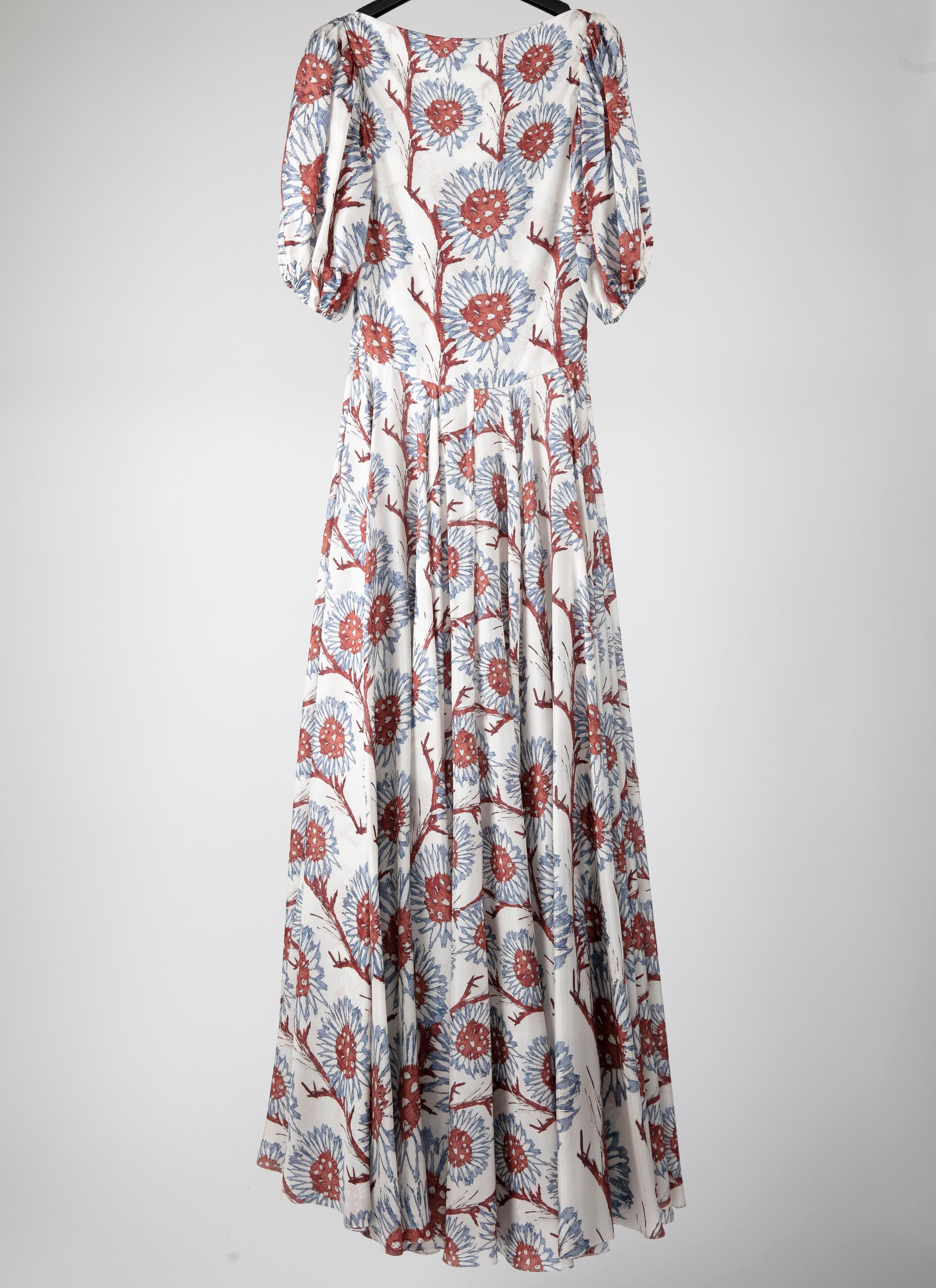 Silk balloon sleeved maxi dress - White & Grey Blue