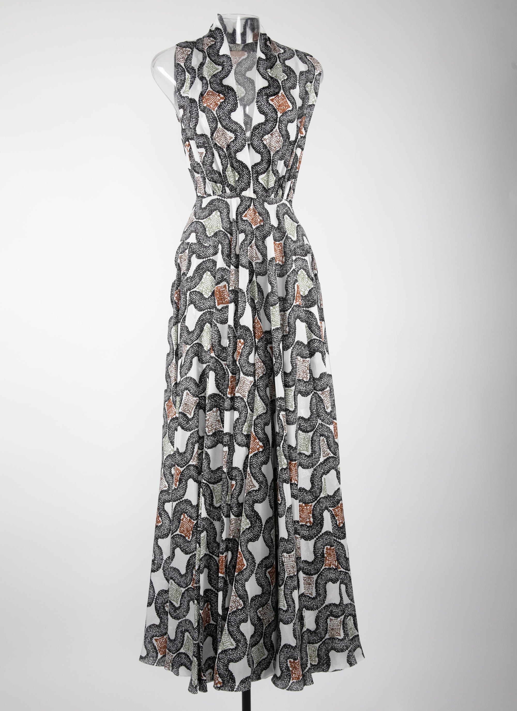 Robe longue à col en v profond en soie - Ivoire & Noir