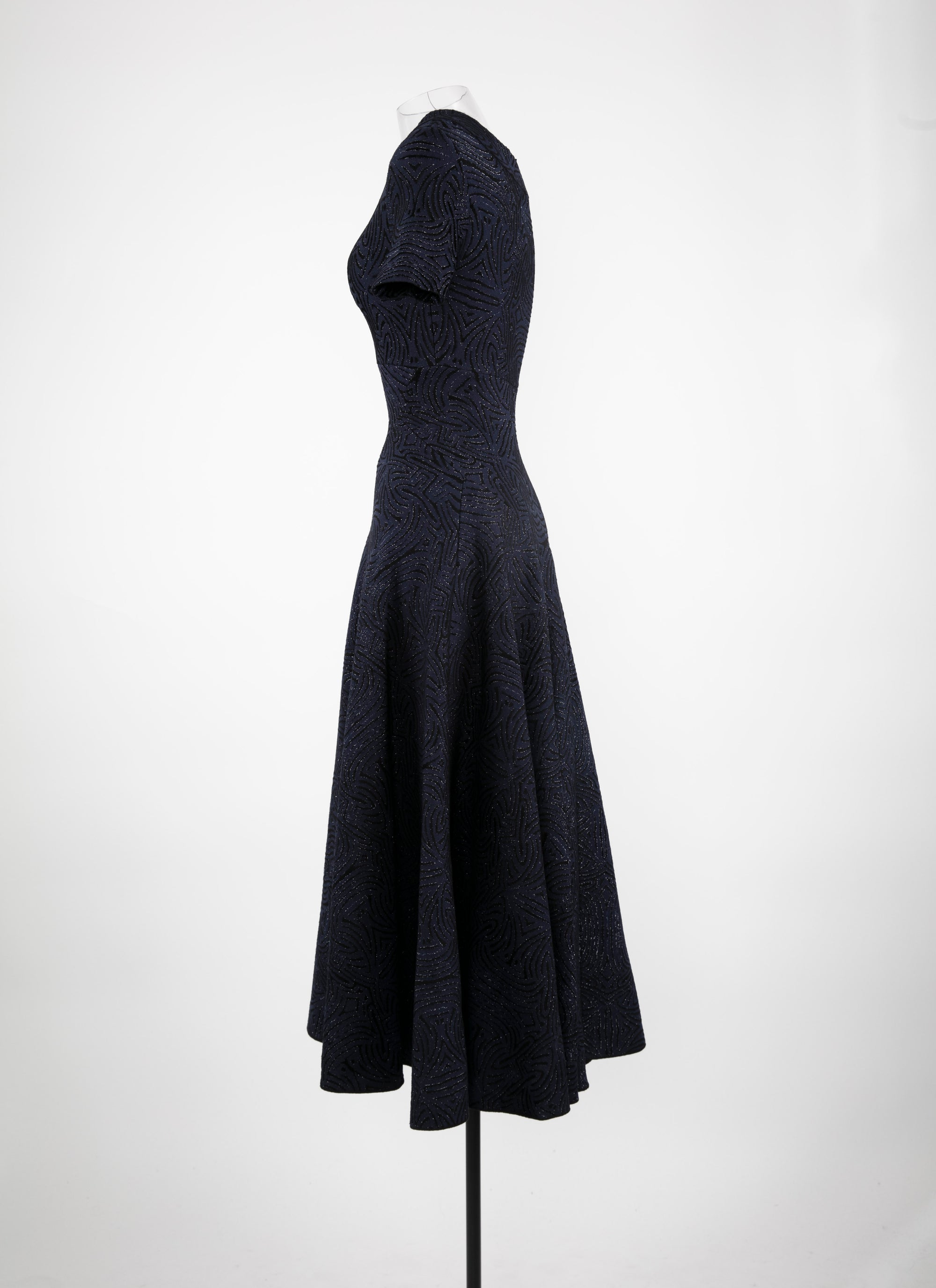 Short-sleeved flared maxi dress - Night & Black