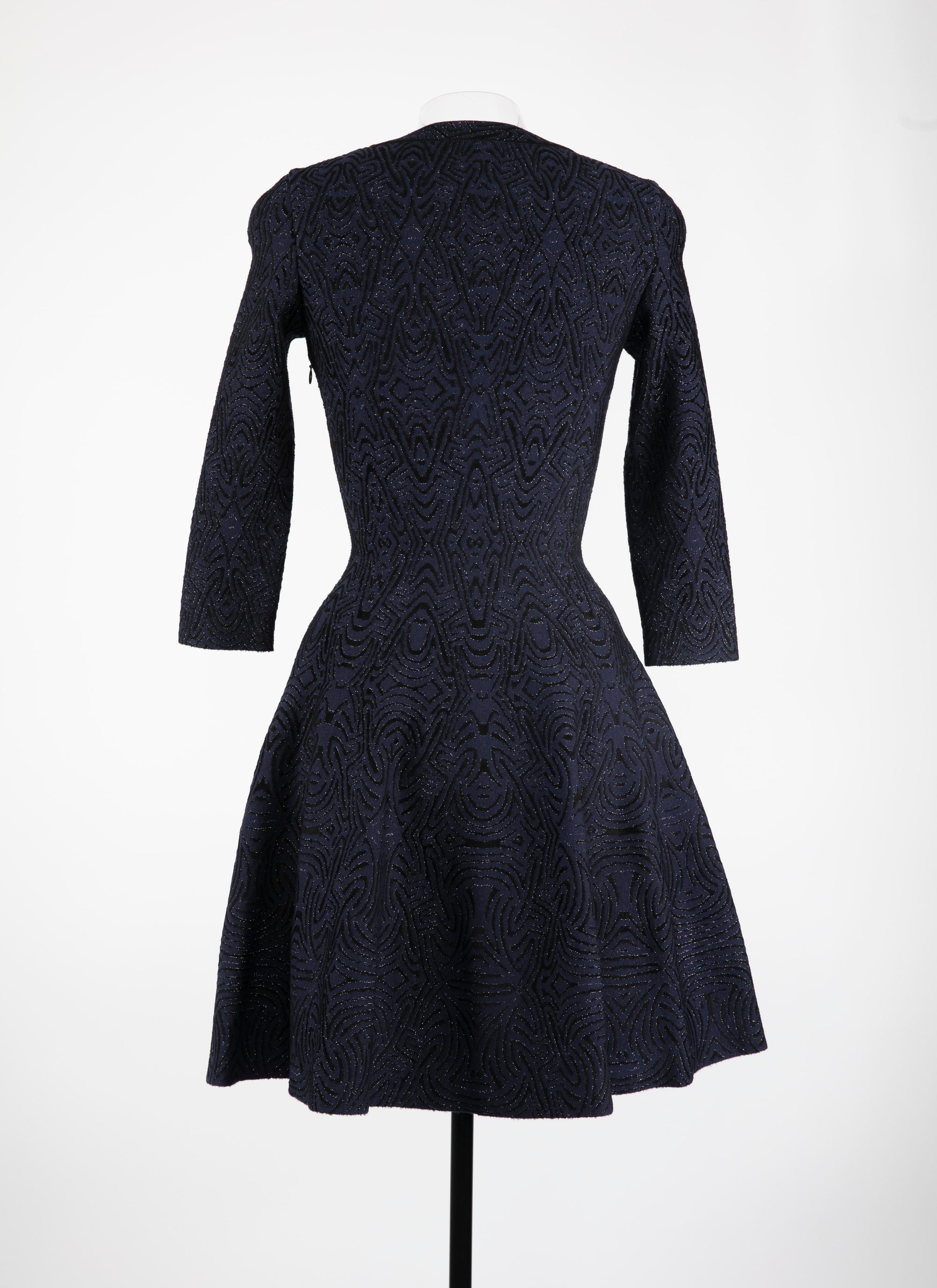 Short flared dress with round neck and 3/4 sleeves - Night & Black