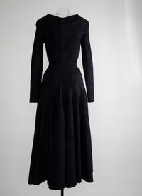 Robe longue évasée à col rond et manches longues - Nuit & Noir