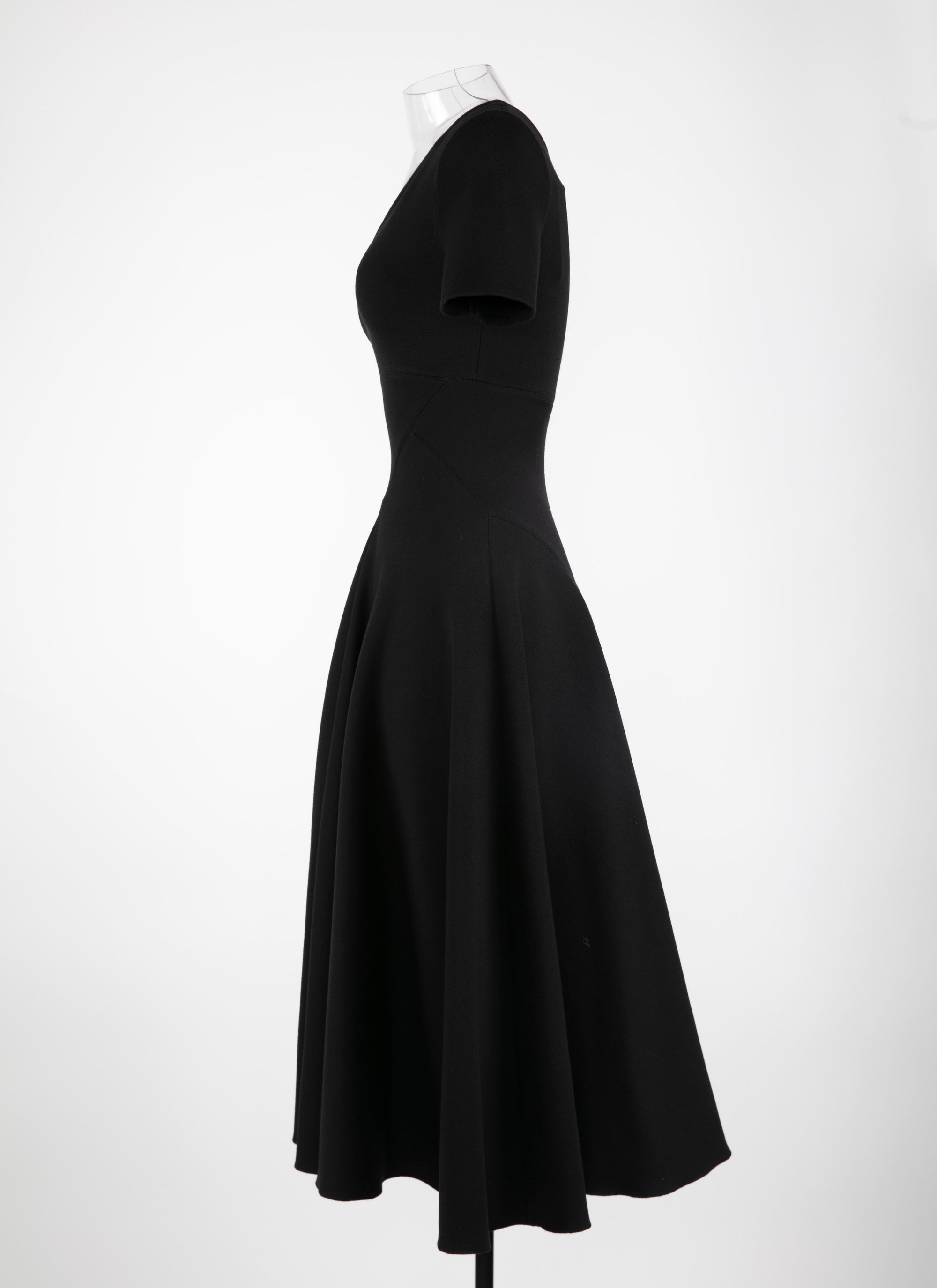 Short-sleeved round-neck flared maxi dress in wool - Black intense