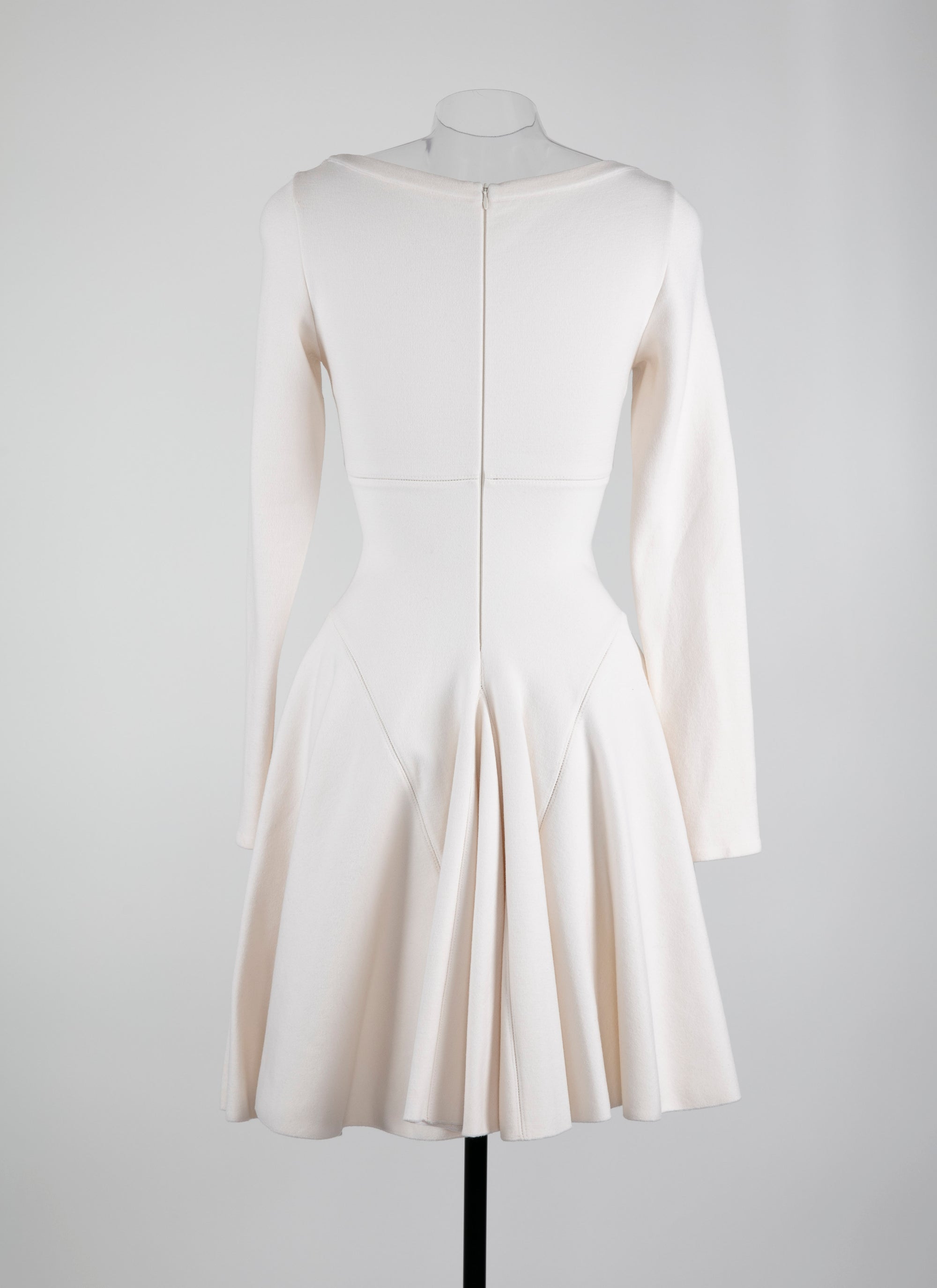 Round-neck flared short dress with long sleeves in wool - White iridescent